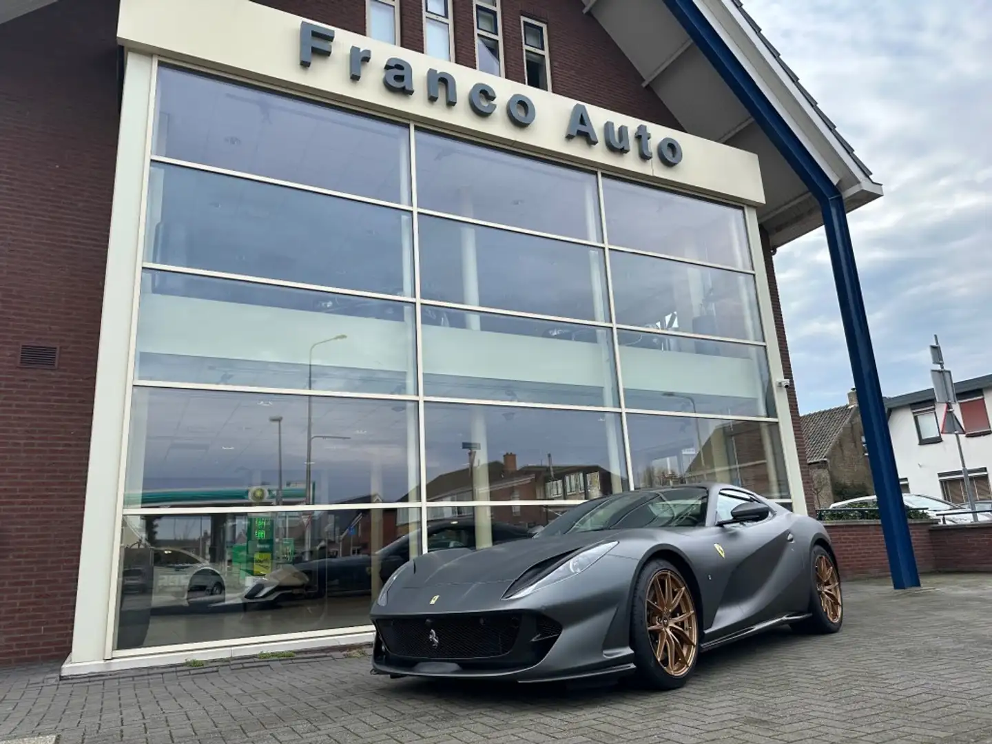 Ferrari 812 6.5 V12 HELE Gri - 1