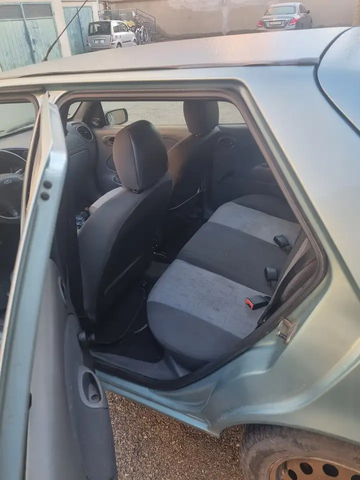 Ford Fiesta 5p 1.8 tddi Ghia, foto 3