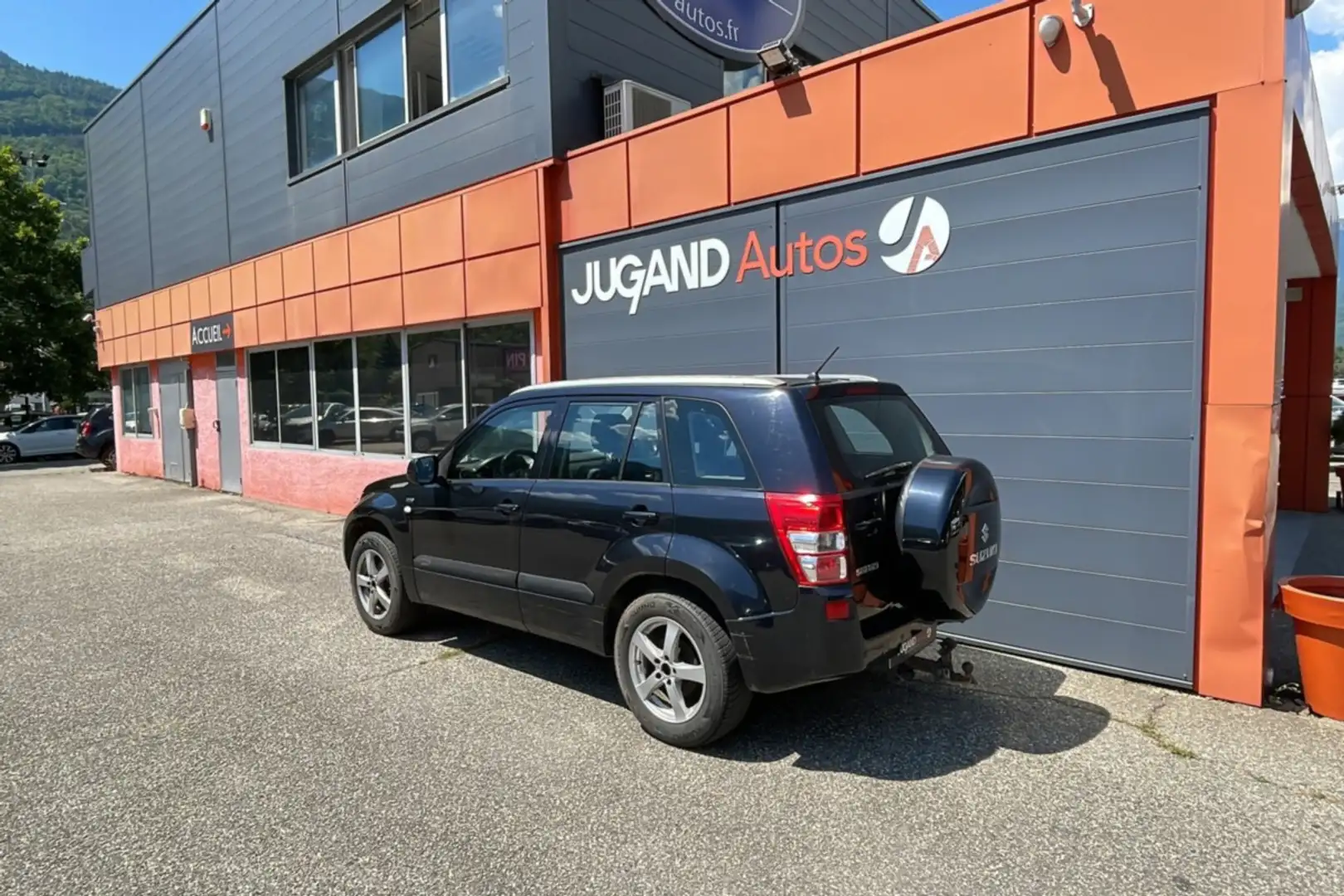 Suzuki Grand Vitara 1.9 DDIS 129 LUXE Zwart - 2