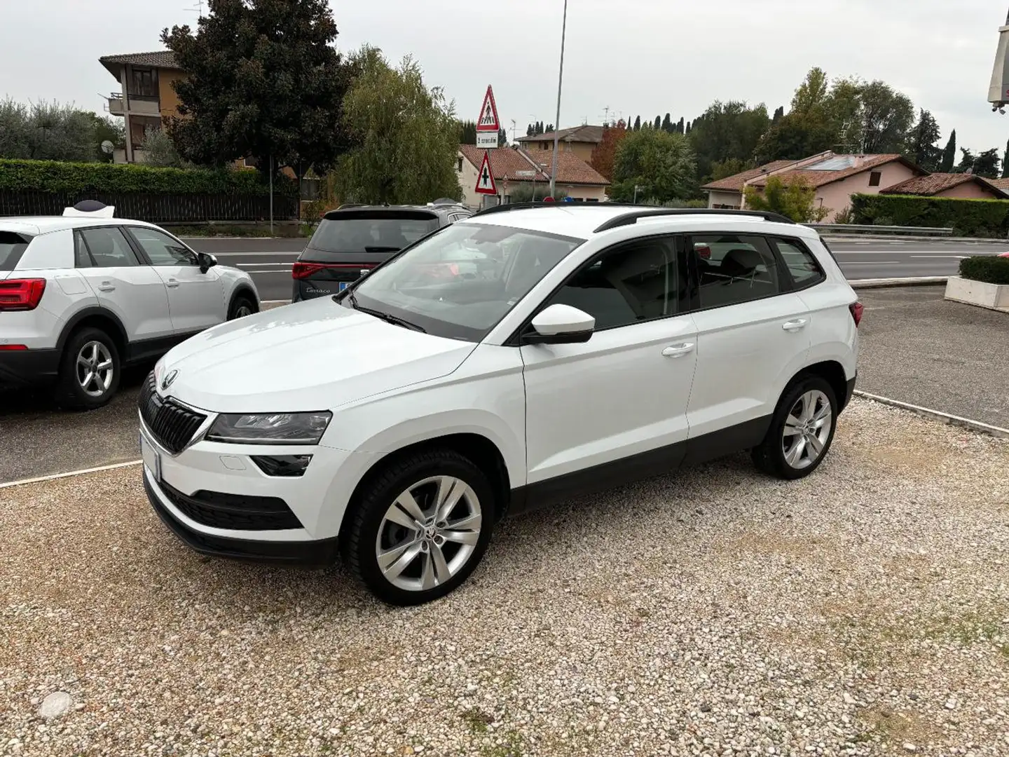 Skoda Karoq 1.0 TSI DSG Executive NEOPATENTATI Blanco - 1