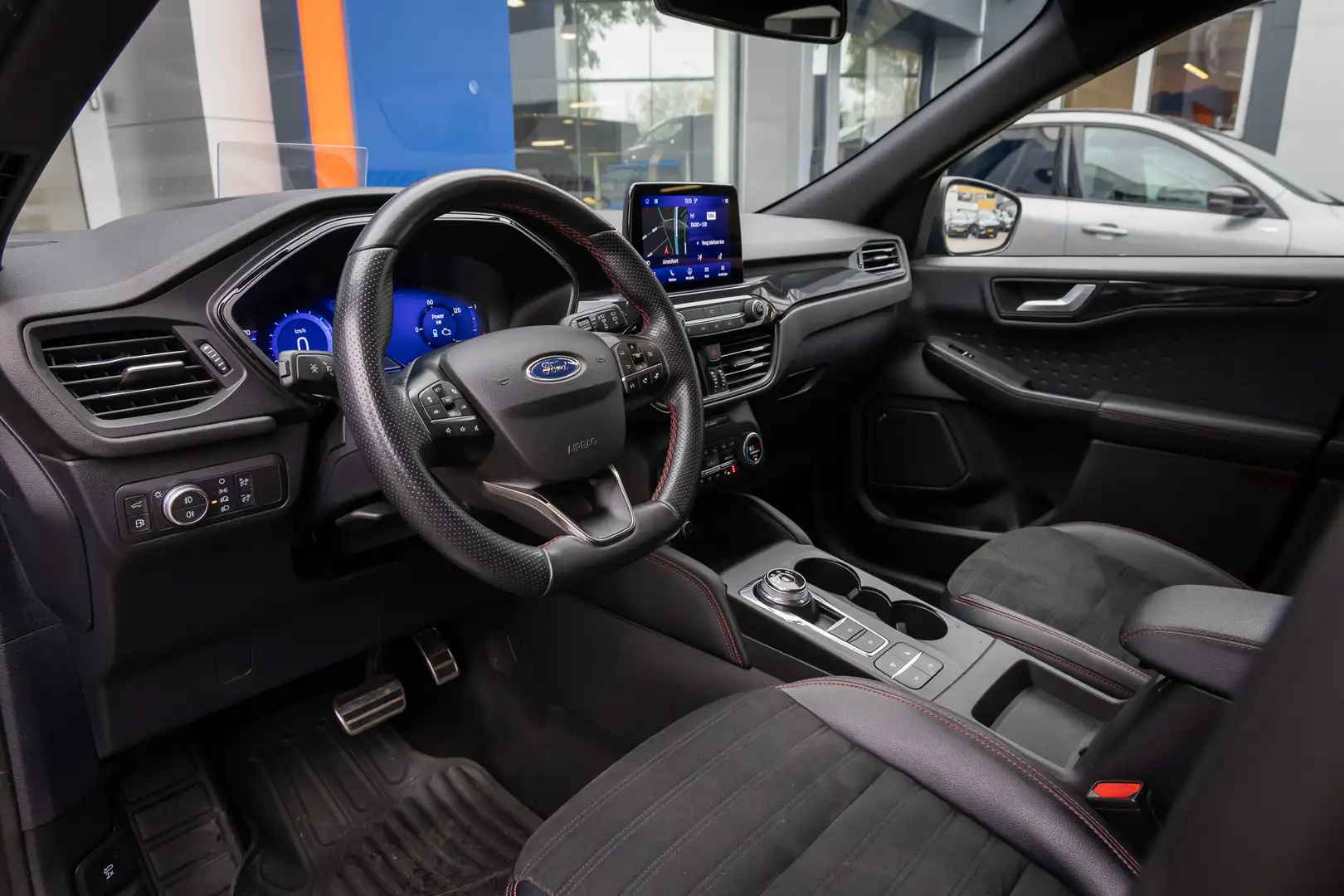 Ford Kuga 2.5 PHEV ST-Line X | Trekhaak | 360 camera | Stoel Zwart - 2