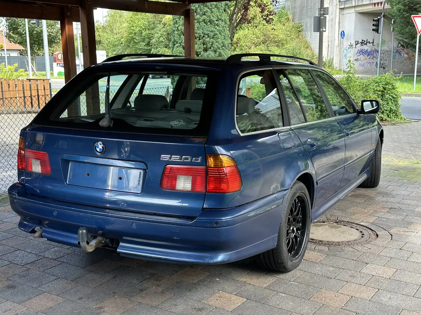 BMW 520 520d GSD Standheiz xenon PDC el. Crom Anhänger - 2