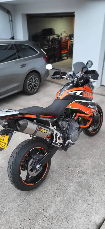 KTM 990 Supermoto