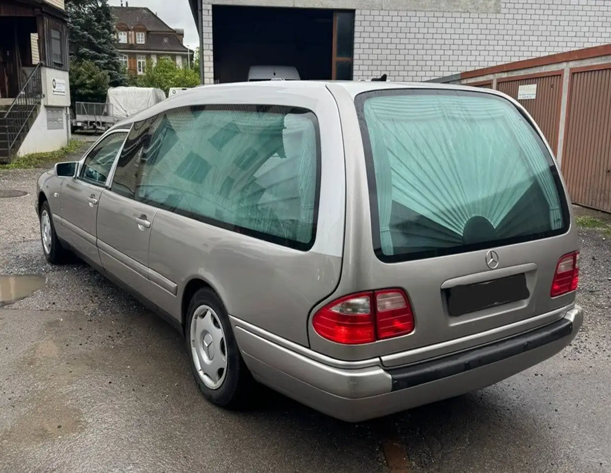 Mercedes-Benz E 280 T 4-Matic Classic, foto 3