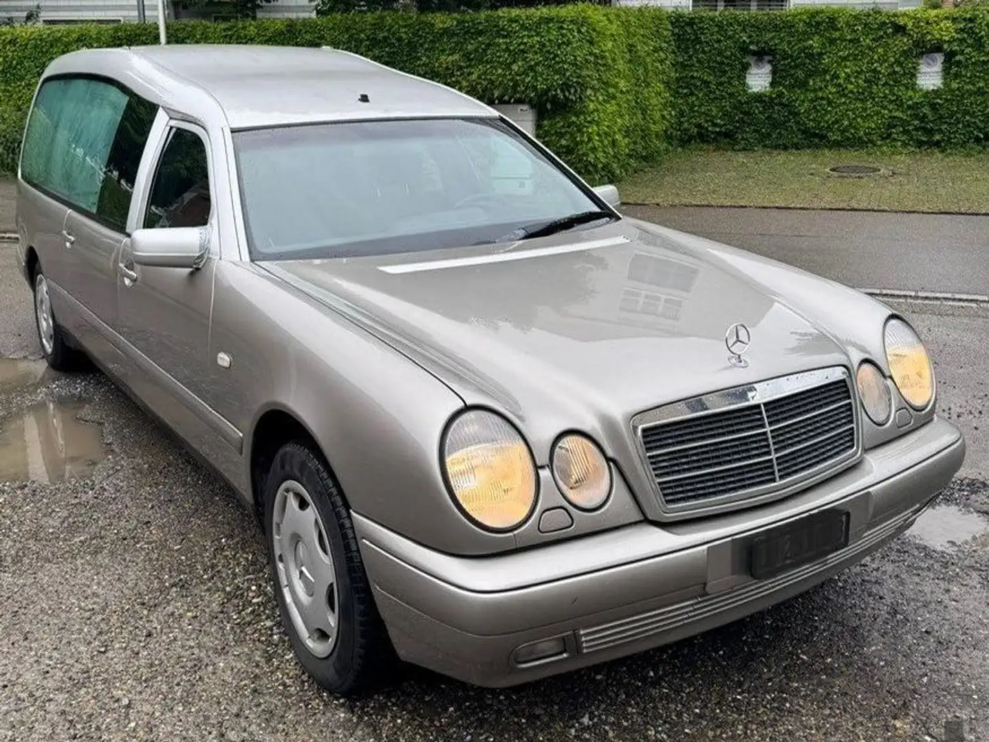 Mercedes-Benz E 280 T 4-Matic Classic Gri - 1