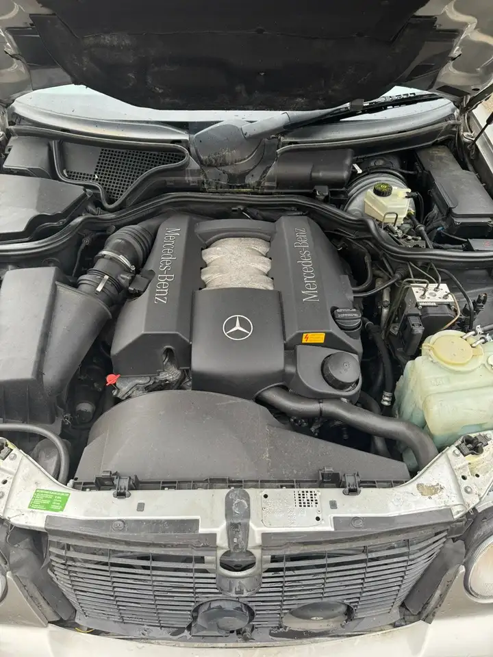 Mercedes-Benz E 280 T 4-Matic Classic, foto 9