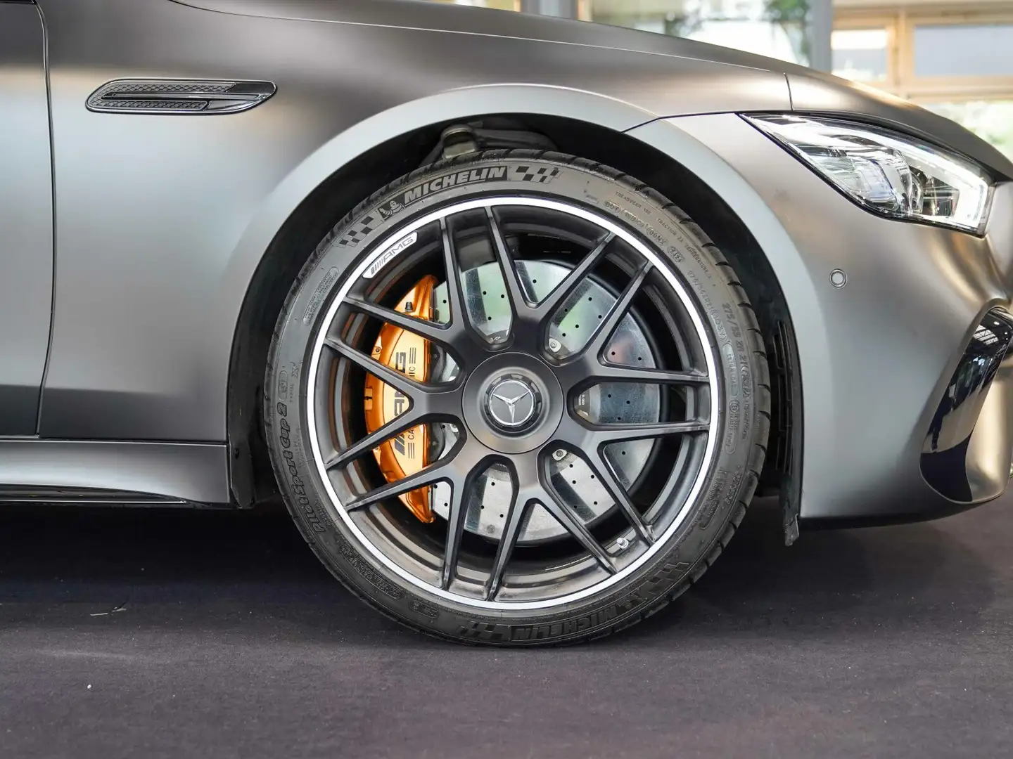 Mercedes-Benz AMG GT AMG GT 63 S E PERFORMANCE MATT tiefweiß Carbon Gris - 2