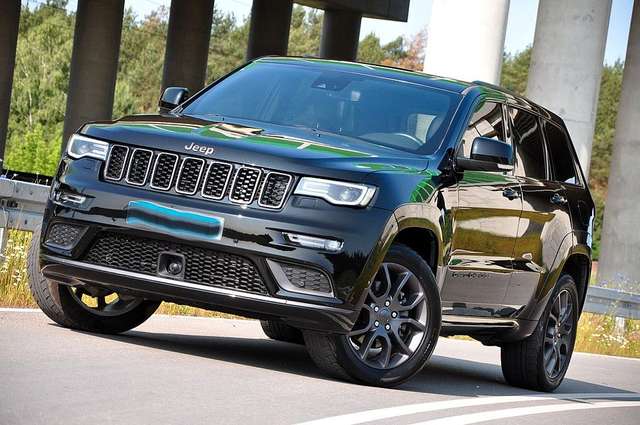 Imagine Jeep Grand Cherokee 5.7l V8 HEMI Automatik