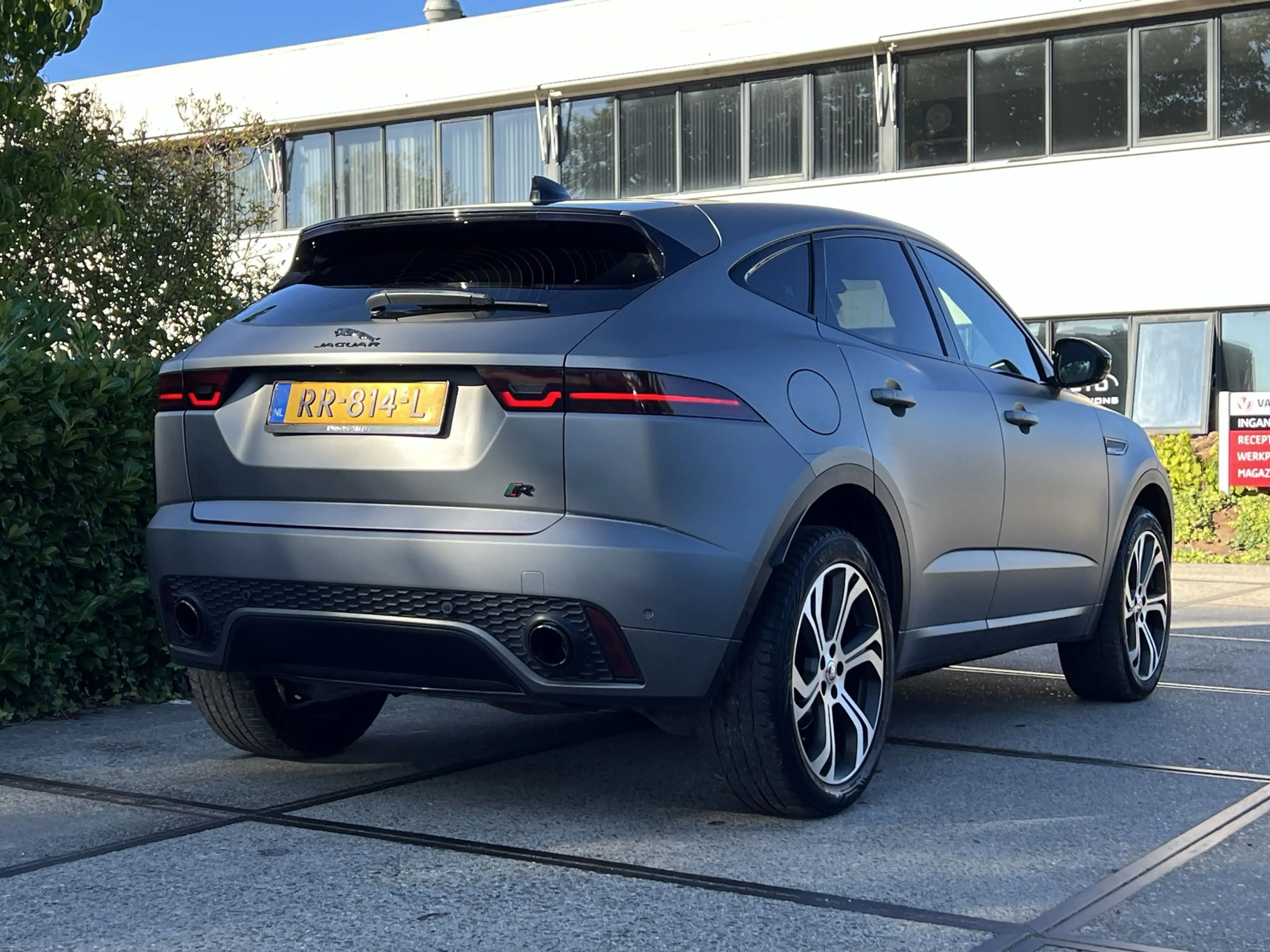 Jaguar E-Pace 2.0 D180 AWD First Edition | Pano | Automaat | Sto — photo 6