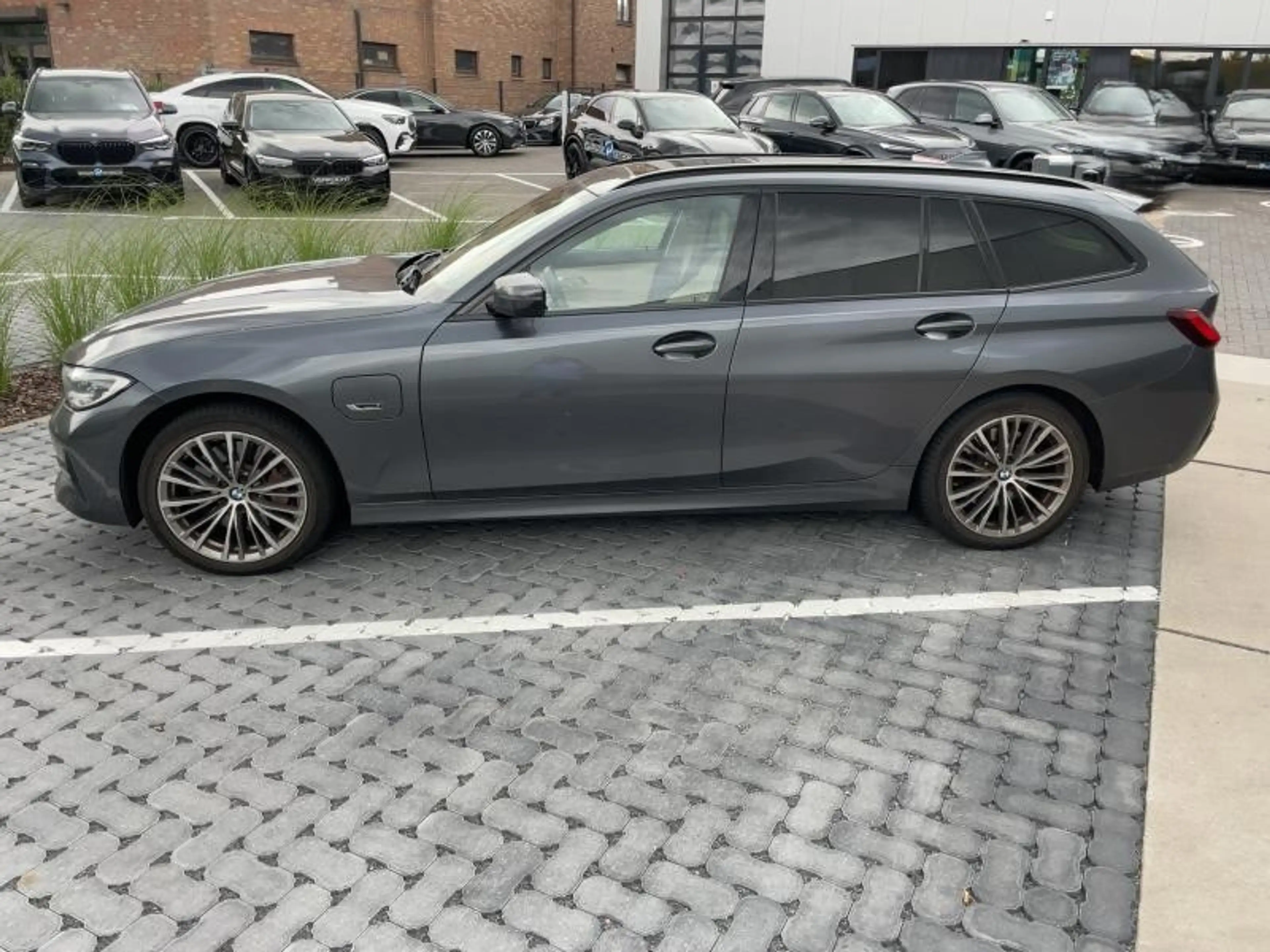 BMW 330 e Touring Sport Line xDrive /€14.990 netto / Pano / Leder / Head-Up / ... — photo 5