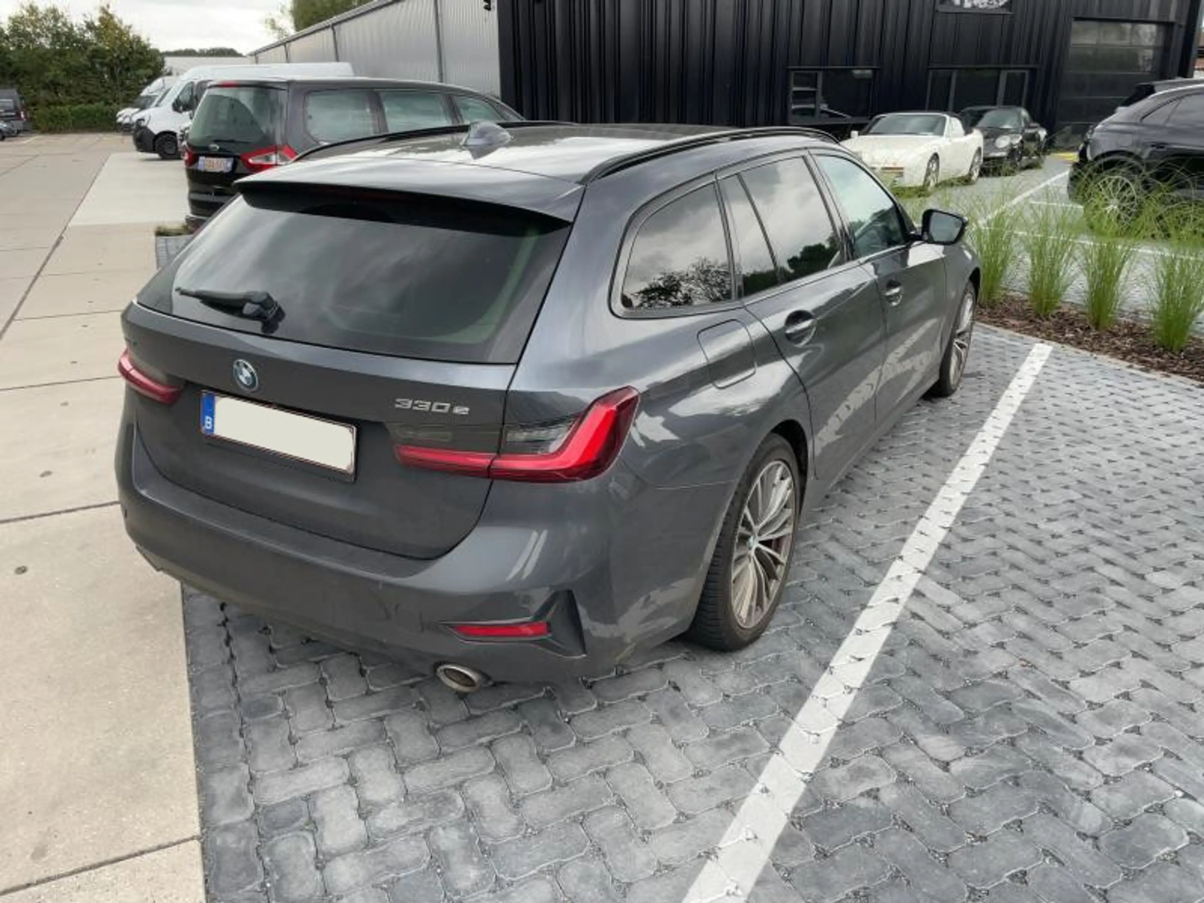 BMW 330 e Touring Sport Line xDrive /€14.990 netto / Pano / Leder / Head-Up / ... — photo 2
