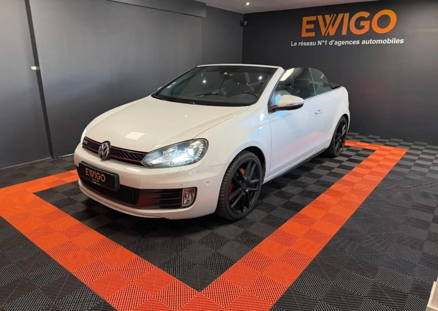 Volkswagen Golf CABRIOLET 2.0 TSI 210 GTI - 1