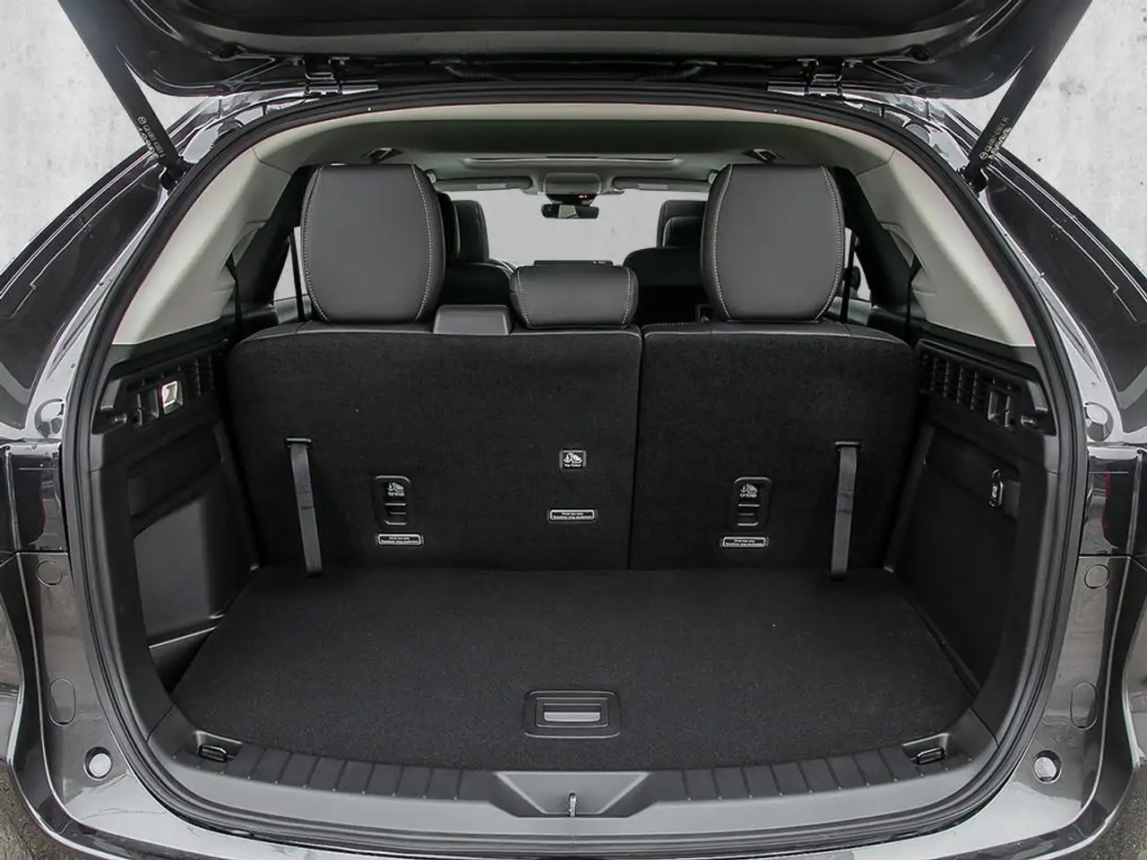 Mazda CX-90 PHEV снимка Mazda CX-90 PHEV