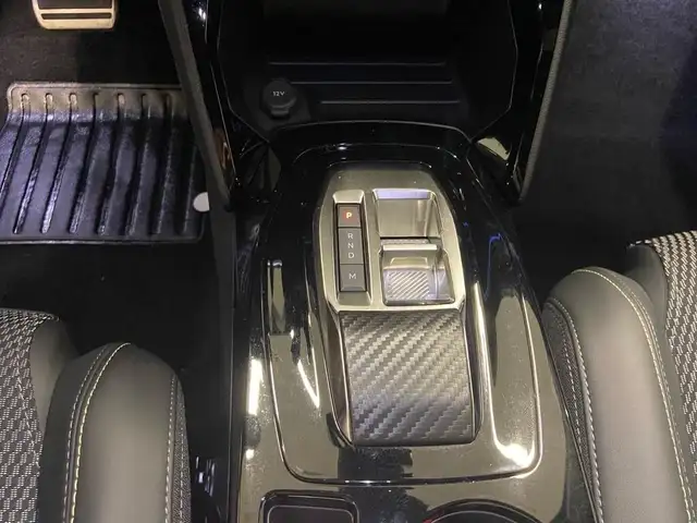 Peugeot 2008 view 12