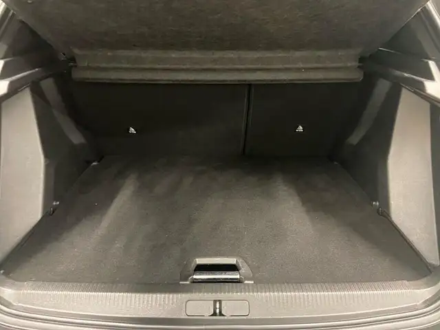 Peugeot 2008 view 9