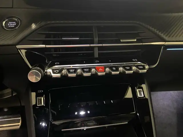 Peugeot 2008 view 11