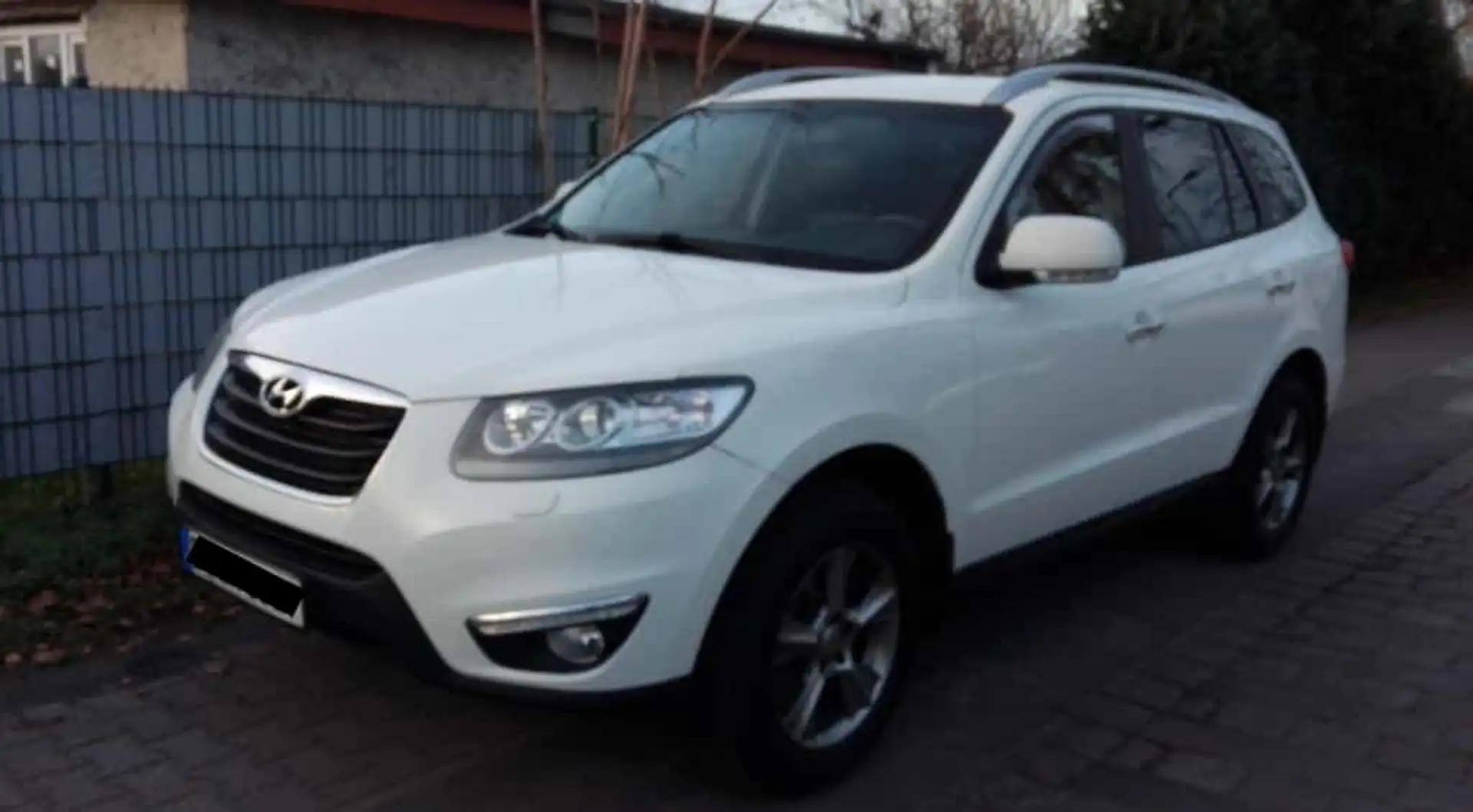 Hyundai SANTA FE 2.2 CRDi 4WD Automatik Comfort TÜV 08/2027 Weiß - 1