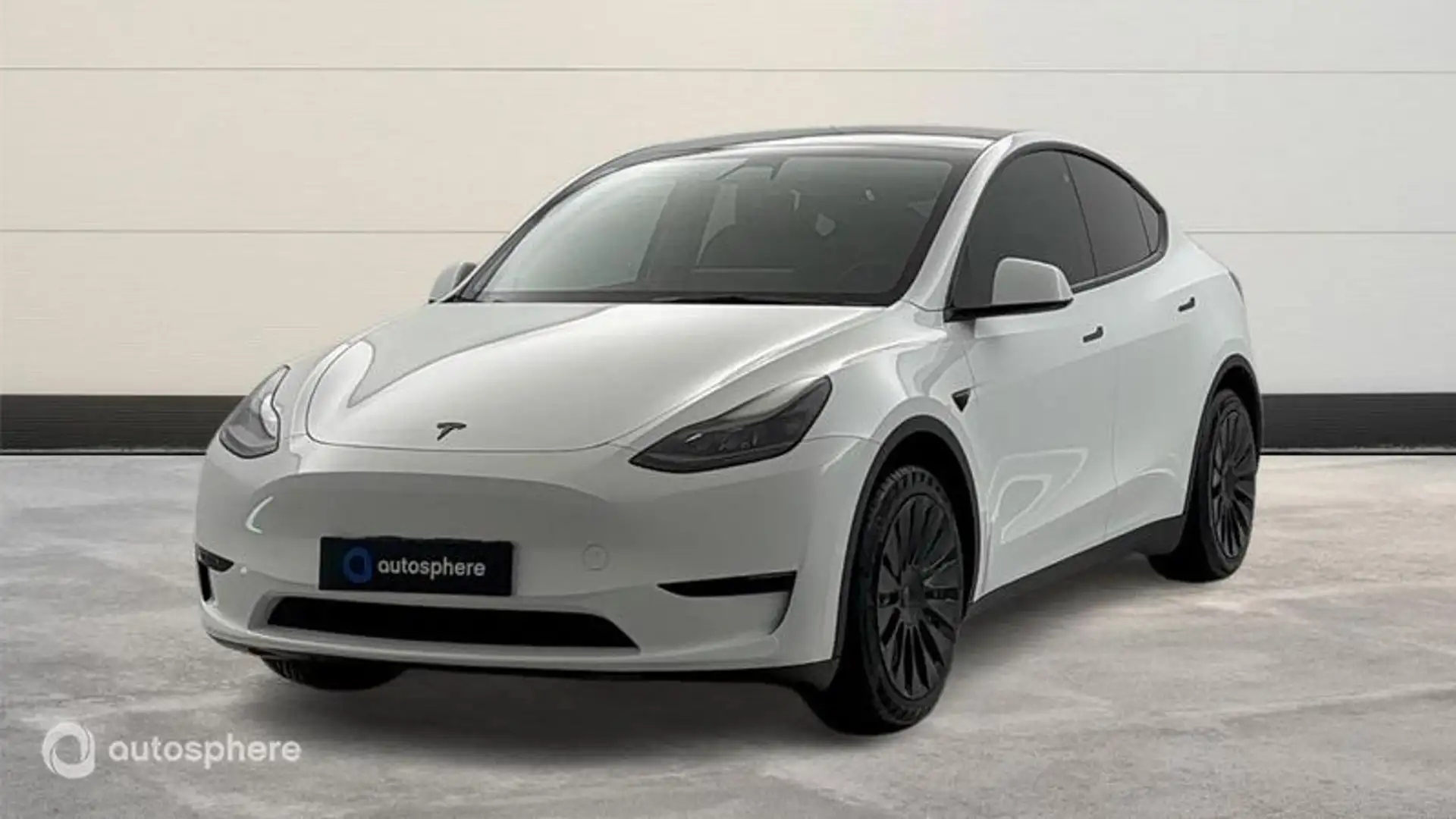 Tesla Model Y Standard RWD - 1