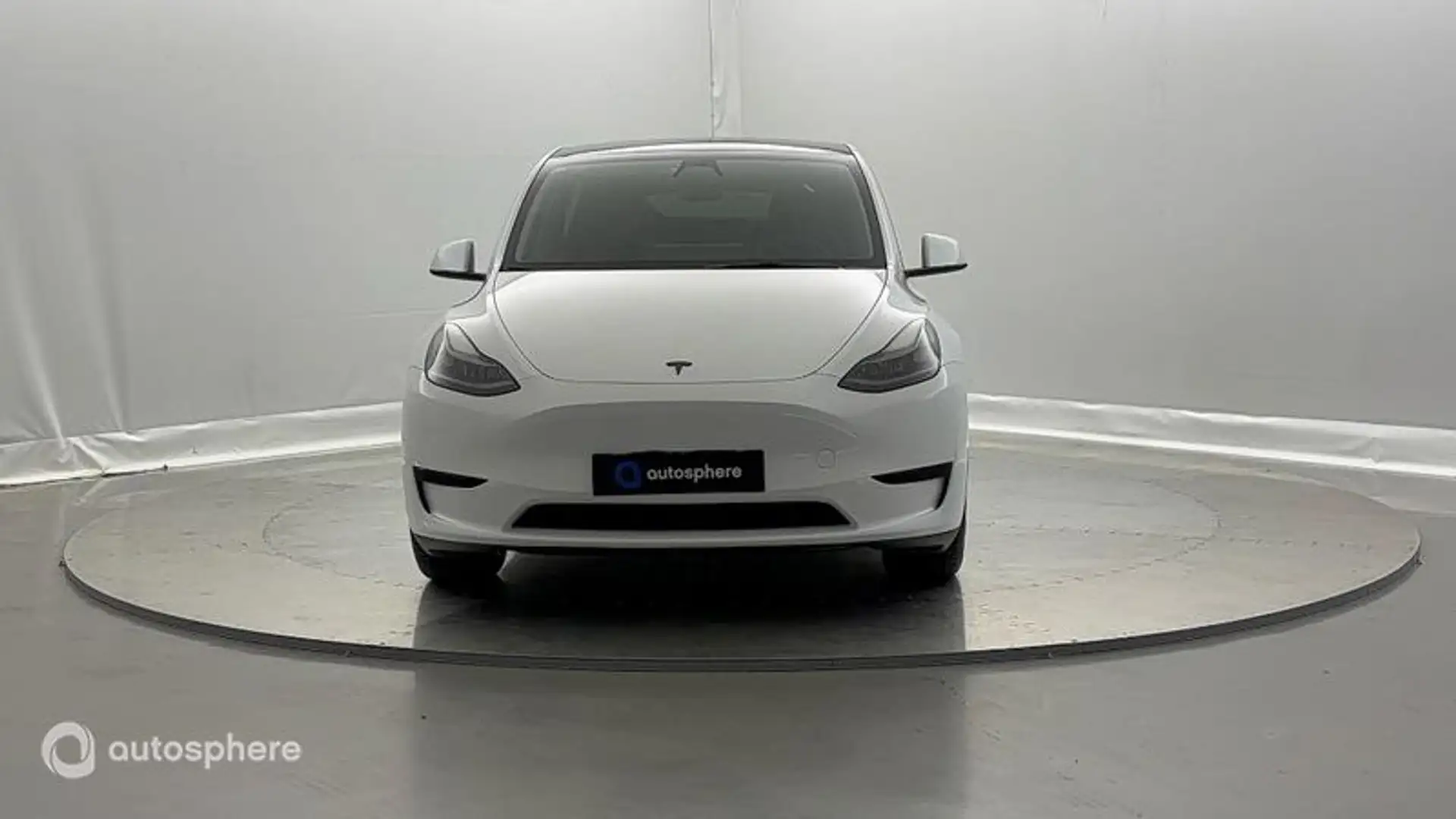 Tesla Model Y Standard RWD - 2