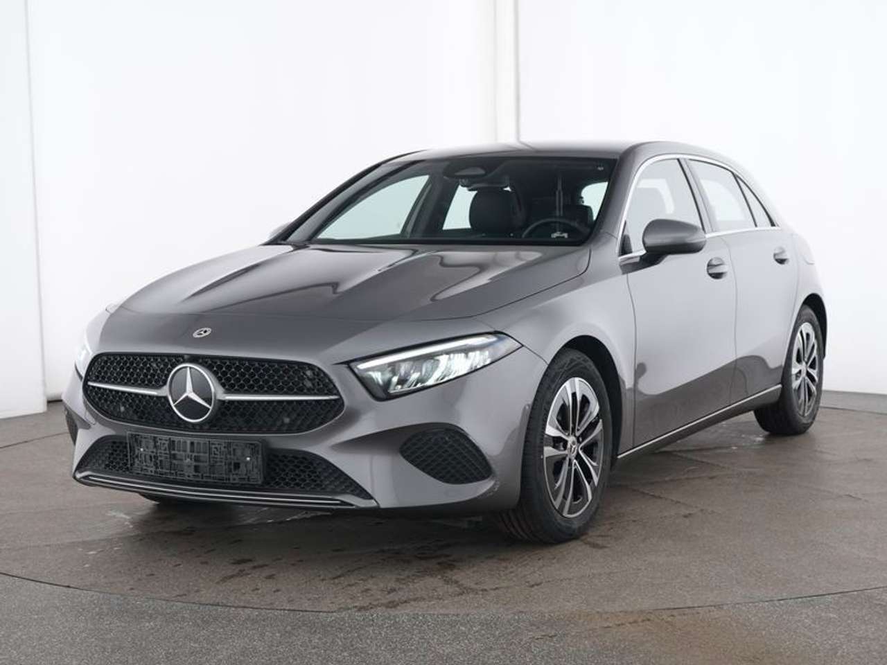 Mercedes-Benz A 180 2025 — Progressive R-Kamera+LED+LenkradHz+Volldig