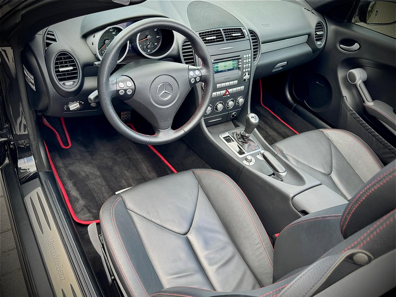 Mercedes-Benz SLK 280 Roadster / Sportpack / Airscarf / Harman Kardon / — photo 21