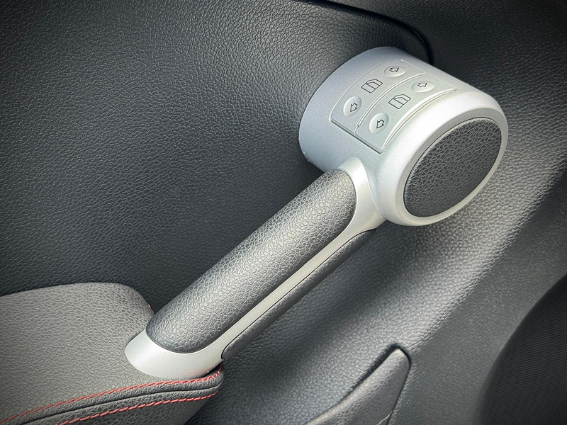 Mercedes-Benz SLK 280 Roadster / Sportpack / Airscarf / Harman Kardon / — photo 32