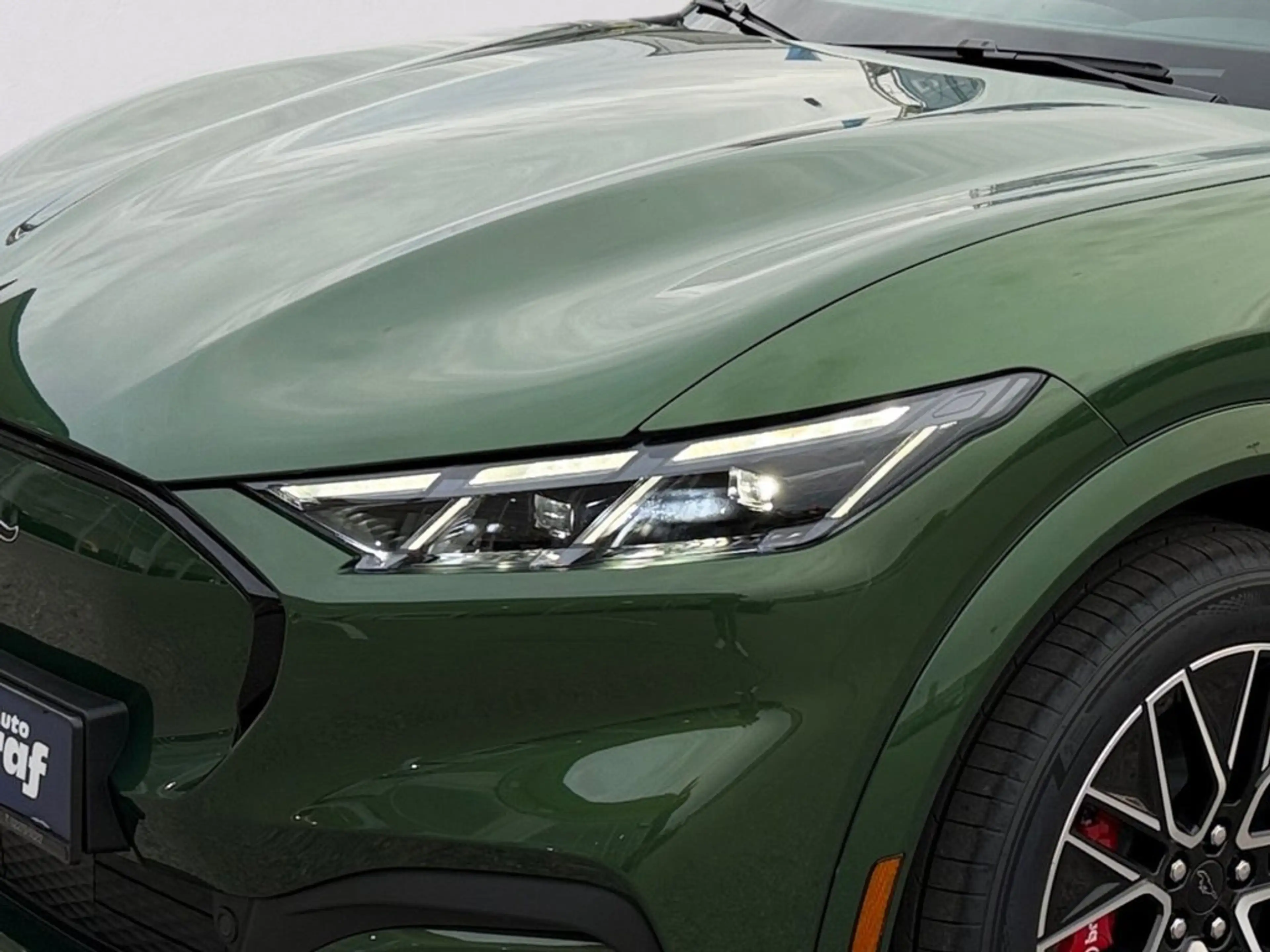 Ford Mustang Mach-E 88kWh Premium Extended Range RWD — photo 7