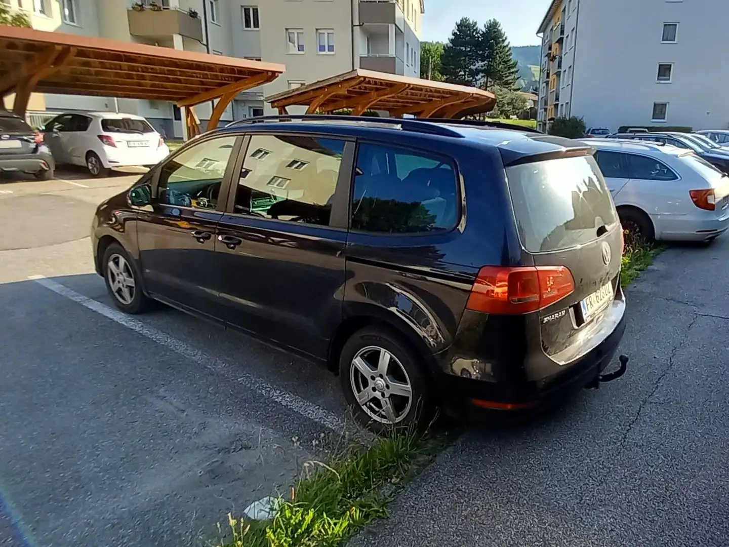 Volkswagen Sharan Sharan+Comfortline+BMT+2,0+TDI+DPF+4Motion crna - 2