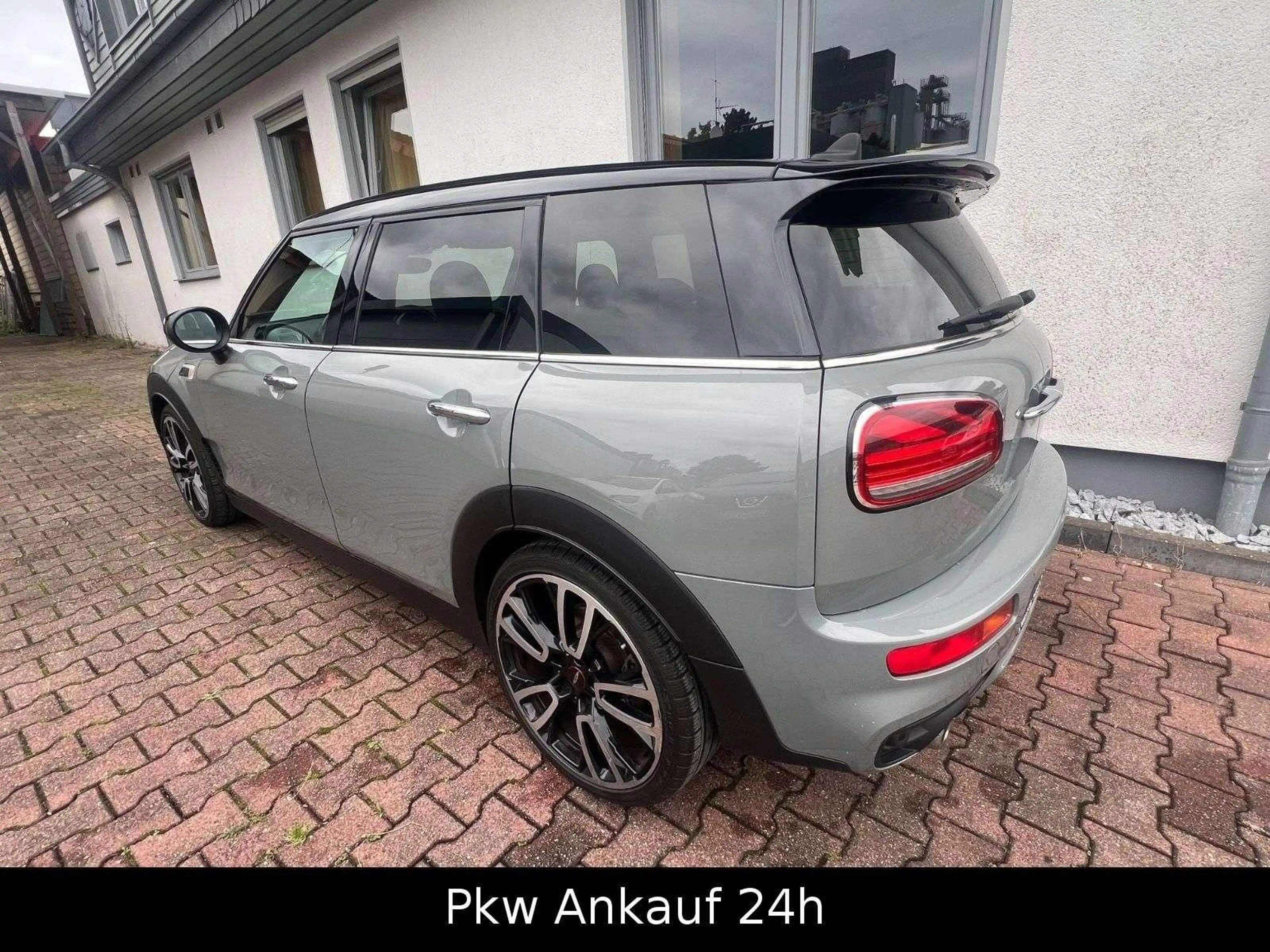 MINI Cooper D Clubman D Clubman — photo 5