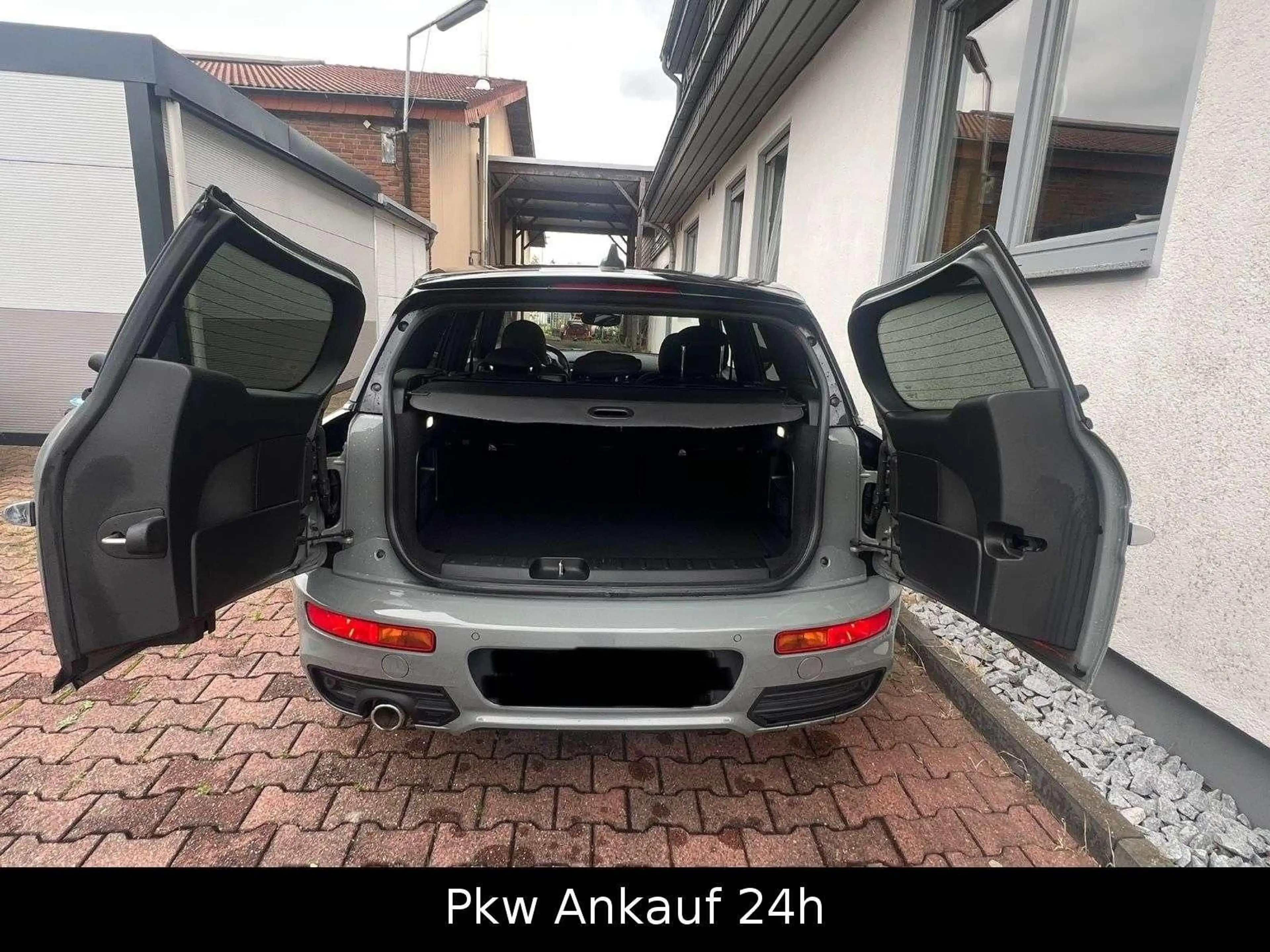 MINI Cooper D Clubman D Clubman — photo 8