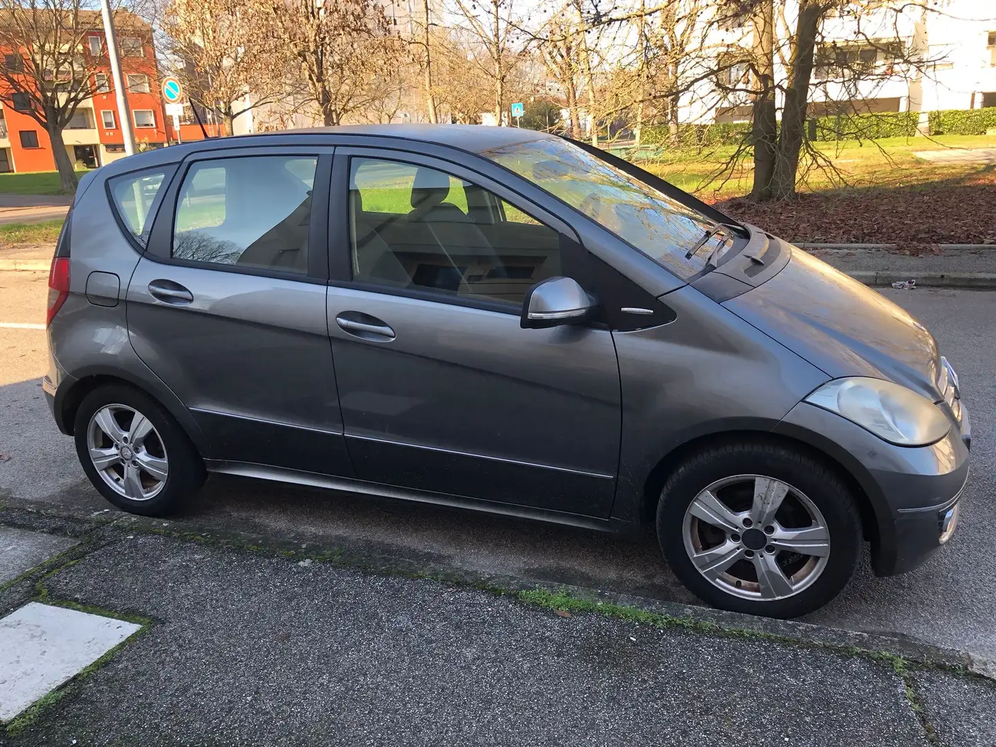 Mercedes-Benz A 150 Classe A - W/C 169 Avantgarde Gris - 1