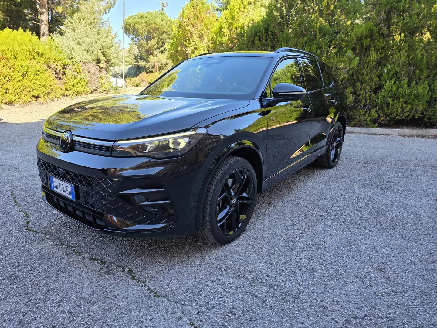 Volkswagen Tiguan Allspace Tiguan III 2024 2.0 tdi R-Line 4motion 193cv dsg Noir - 1