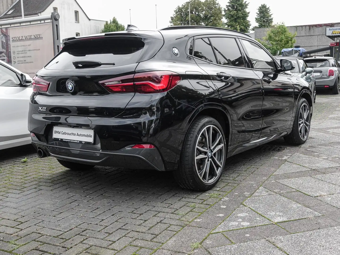 BMW X2 xDrive25e HEAD-UP+HARMANN KARDON+MSPORT Zwart - 2