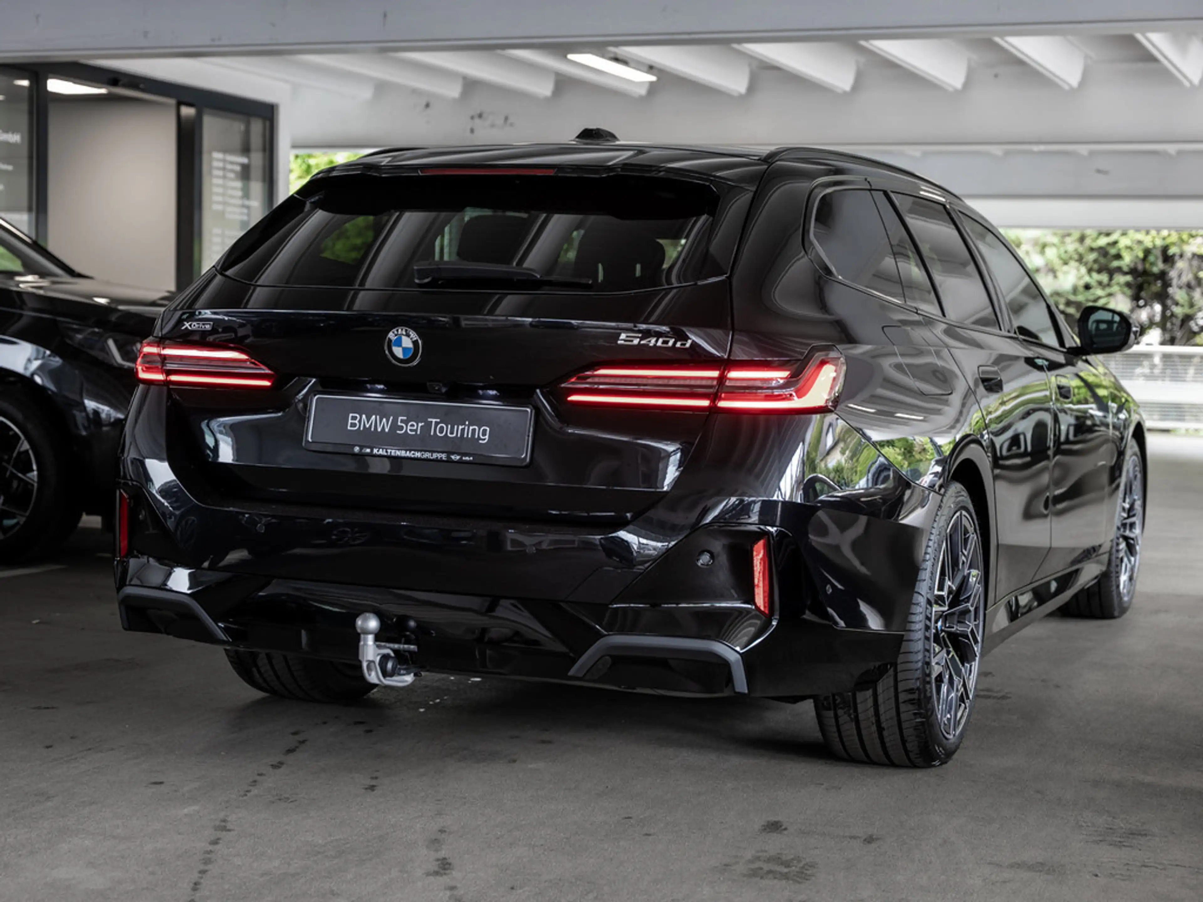 BMW 540 d Touring xDrive M-Sport Pro 360° PANO LED — photo 6
