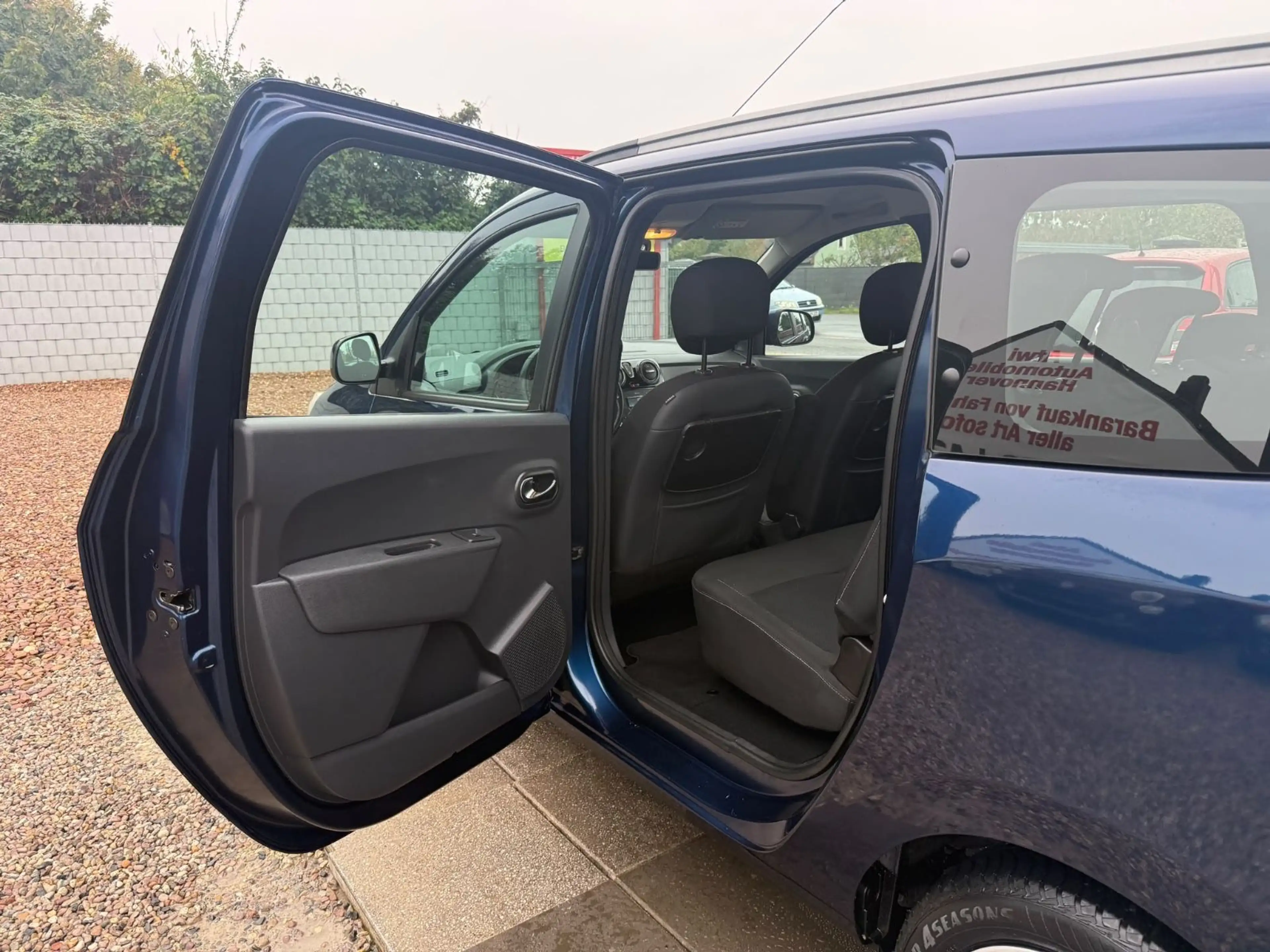 Dacia Lodgy 1,6 Laureate 7 Sitzplätze HU Neu — photo 8