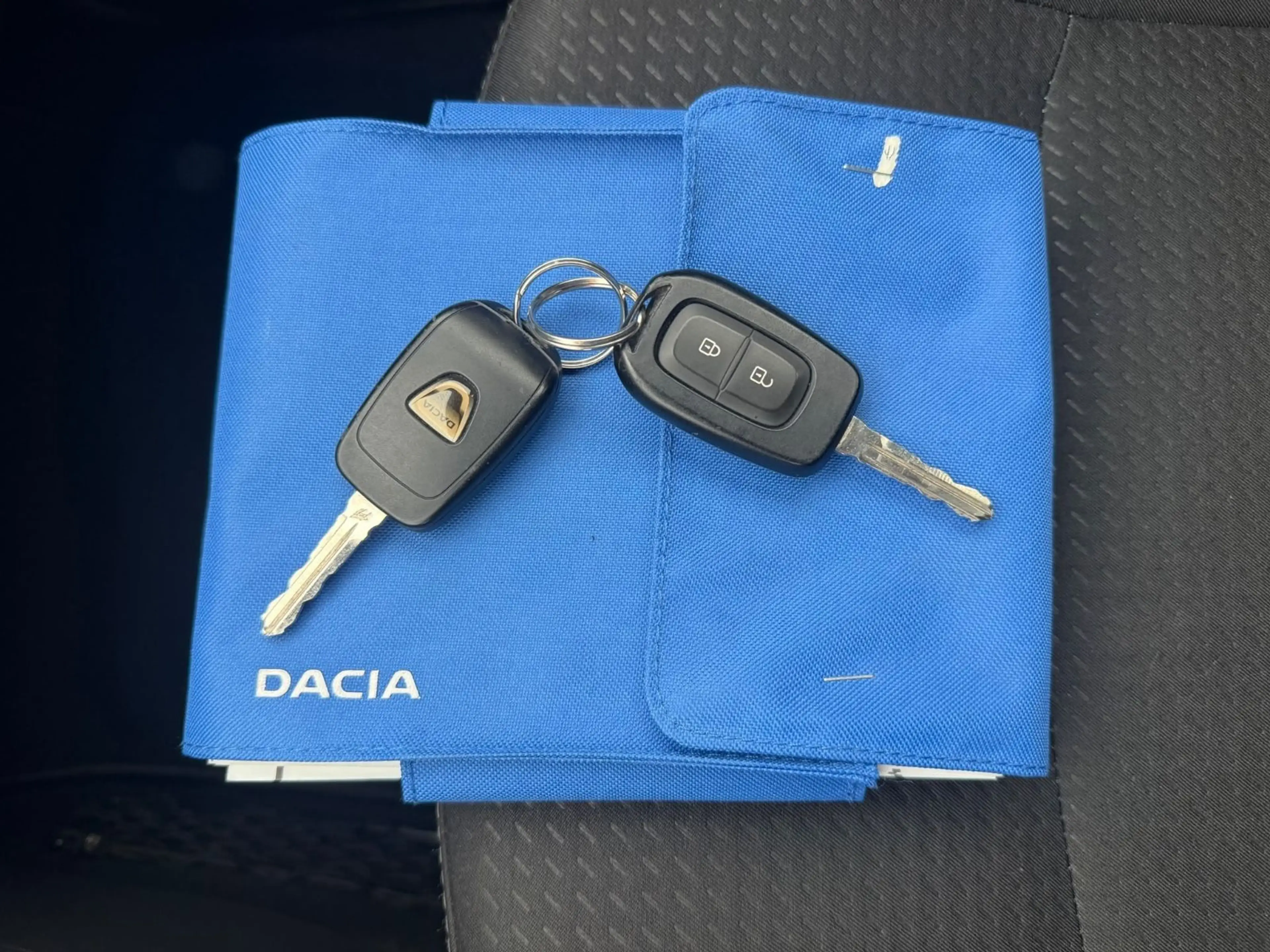 Dacia Lodgy 1,6 Laureate 7 Sitzplätze HU Neu — photo 15