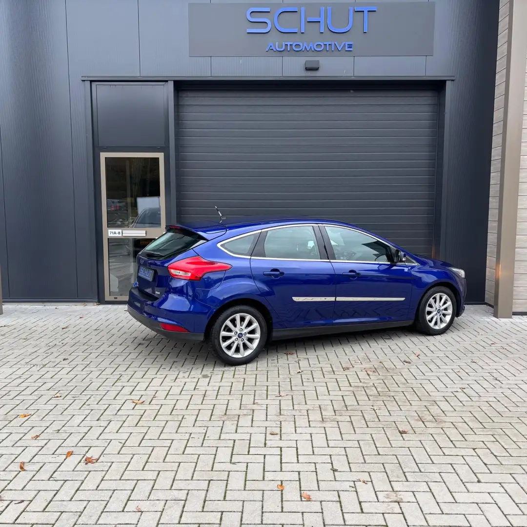 Ford Focus 125pk Titanium Edition NAVI |CLIMA | LANE ASSIST | Blauw - 2
