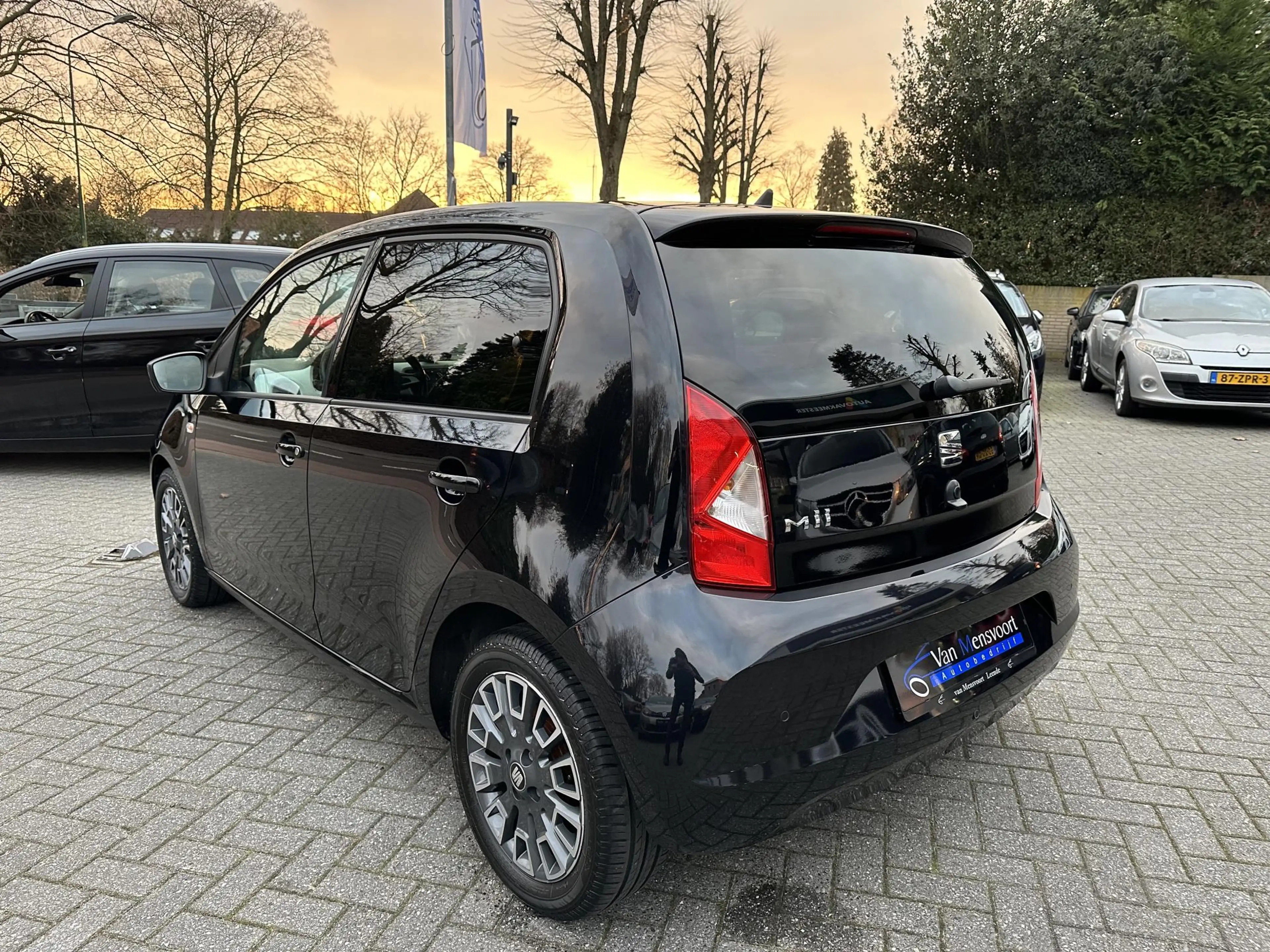 SEAT Mii 1.0 Sport Intense 5drs 1eEig|Beats|Bluetooth|Stoel — photo 3