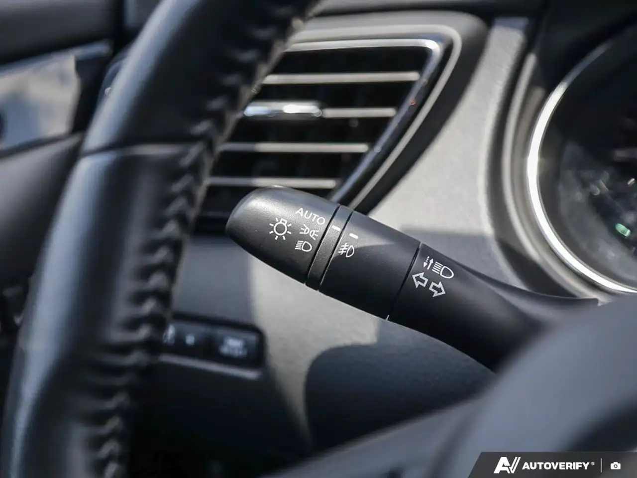 Nissan Qashqai снимка Nissan Qashqai