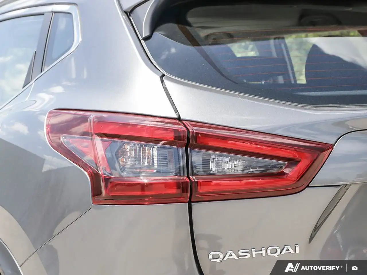 Nissan Qashqai снимка Nissan Qashqai