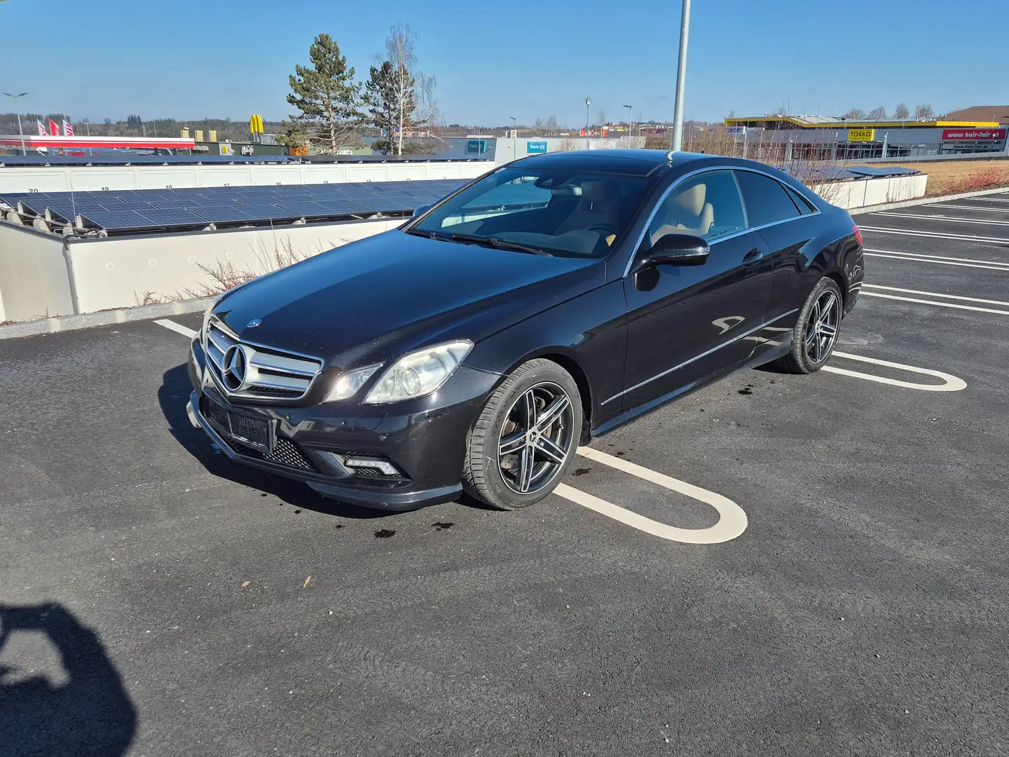 Mercedes-Benz E 350 Schwarz - 1