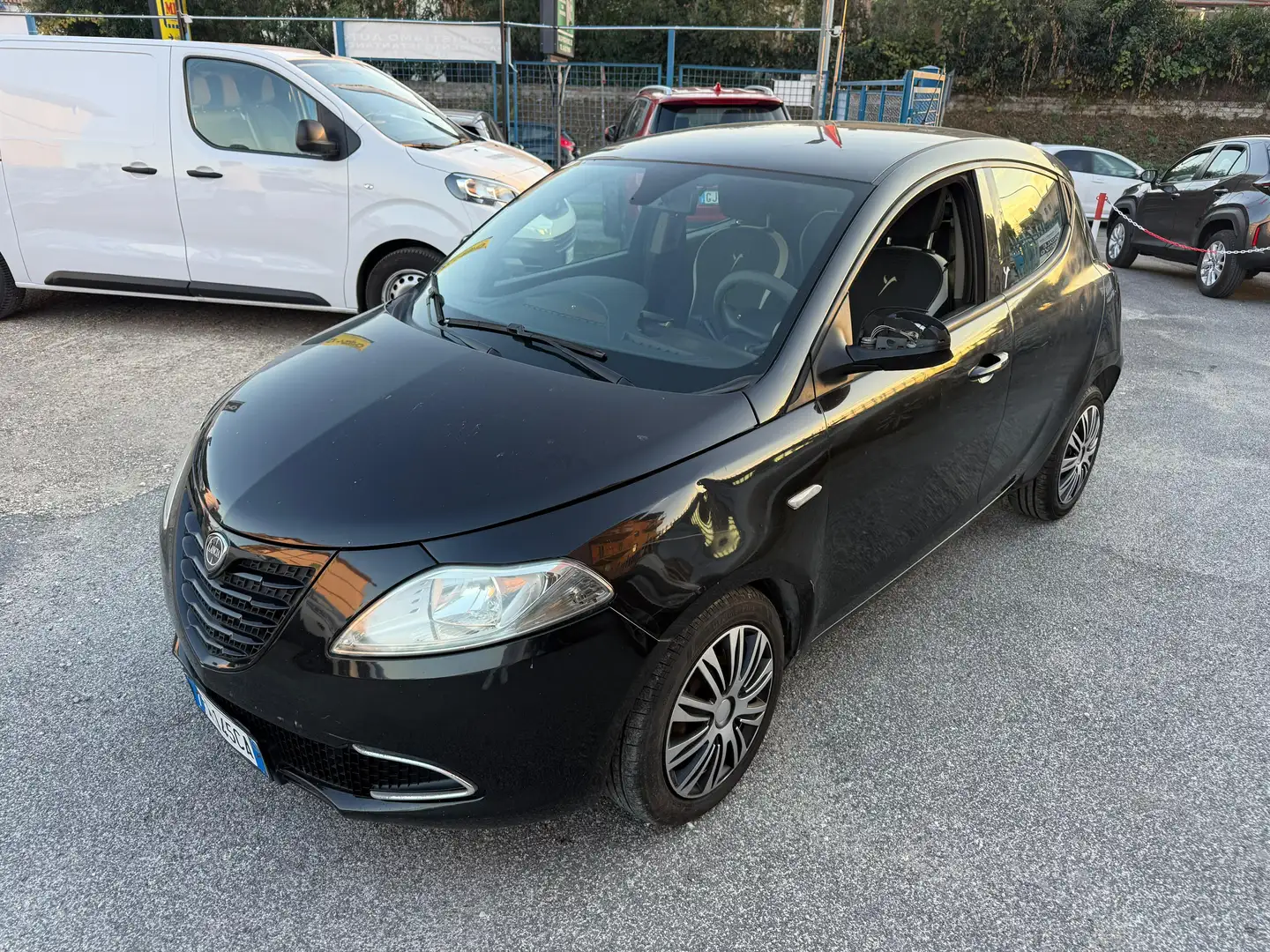 Lancia Ypsilon 1.2 Gpl 69cv Noir - 1