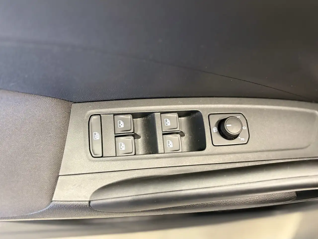 Skoda Fabia 1,0TSI DSG Selection PDC Anschlussgarantie, миниатюра 7