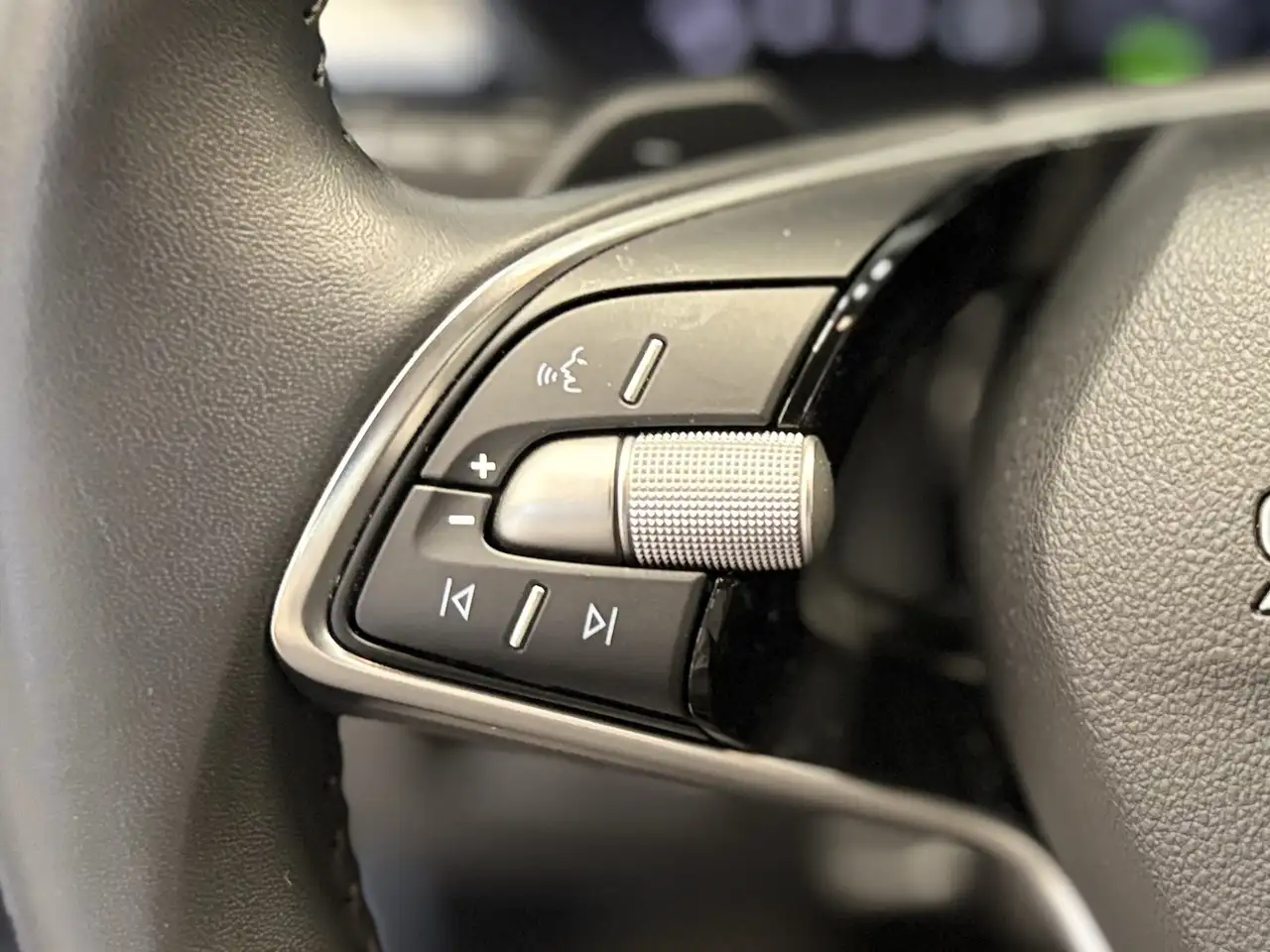 Skoda Fabia 1,0TSI DSG Selection PDC Anschlussgarantie, миниатюра 9