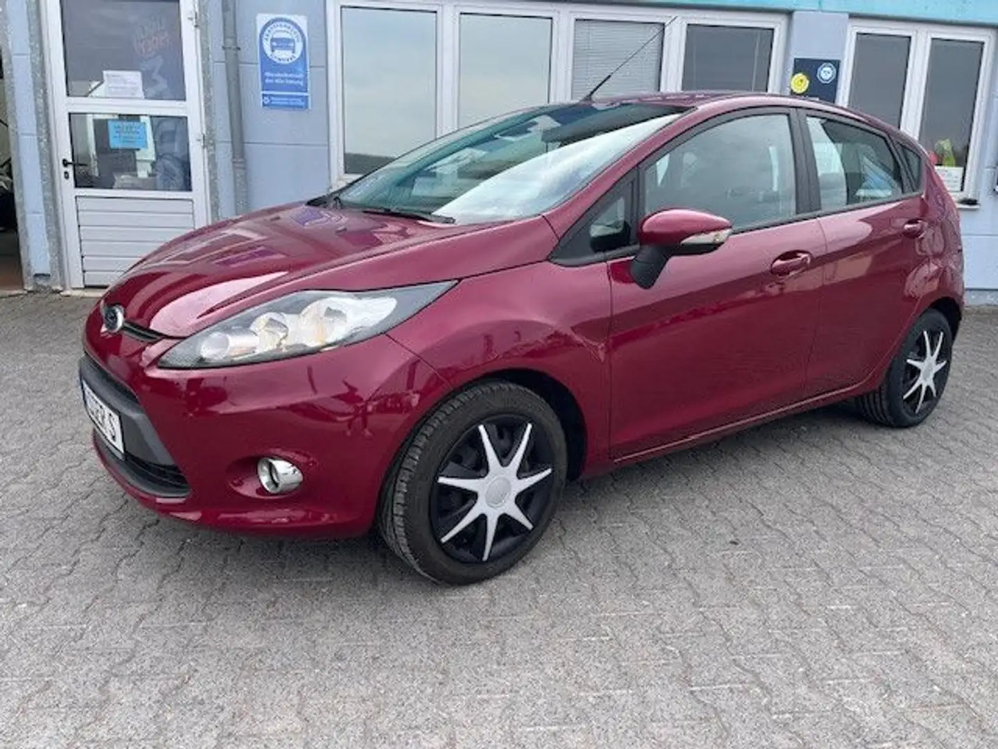 Ford Fiesta Champions Edition Mauve - 2