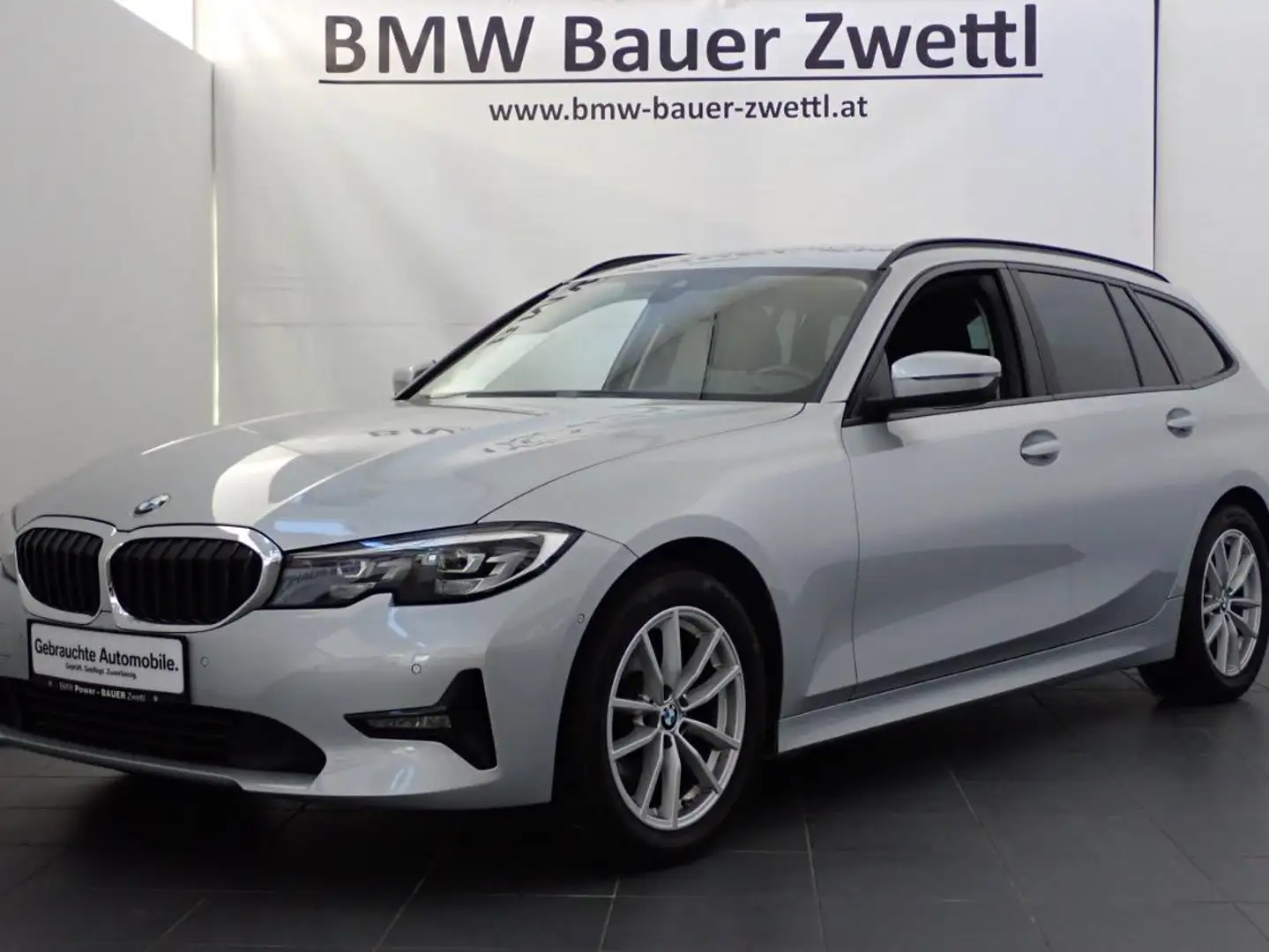 BMW 320 320d xDrive Touring Aut. Advantage Silber - 1