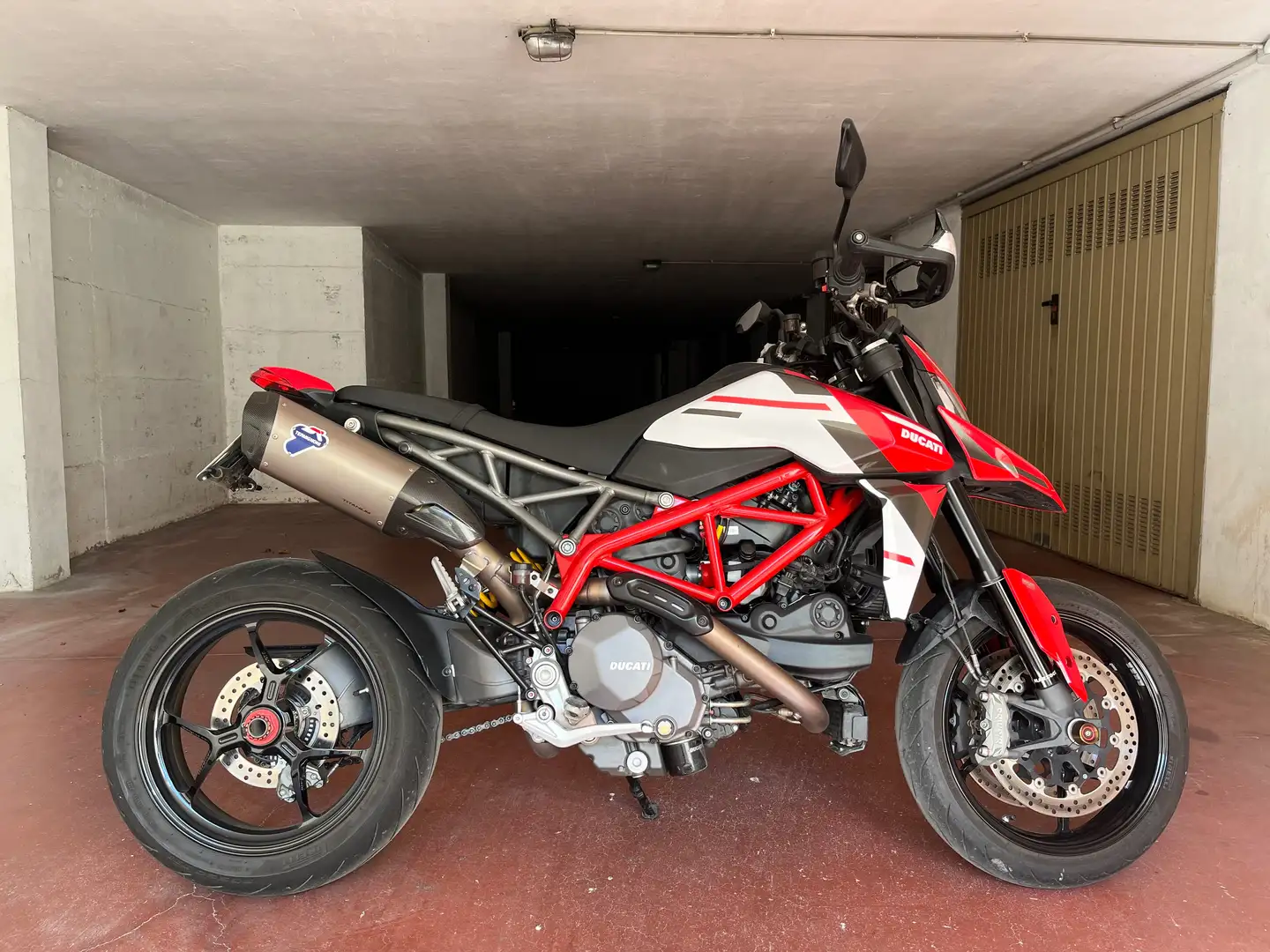 Ducati Hypermotard 950 Červená - 1