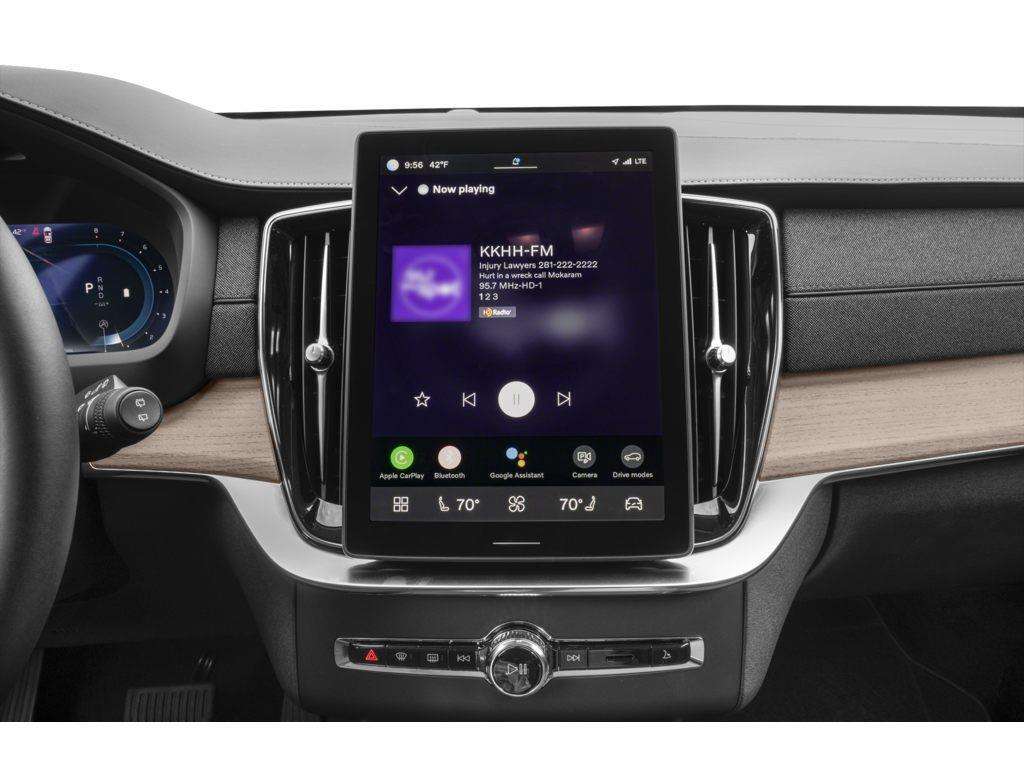 2026 Volvo XC90 B6 Ultra Bright Theme thumb 7