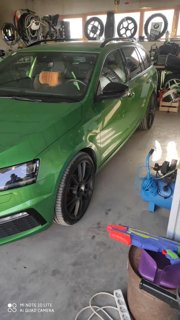 Skoda Octavia Octavia Combi RS 2,0 TDI 4x4 DSG RS Grün - 1