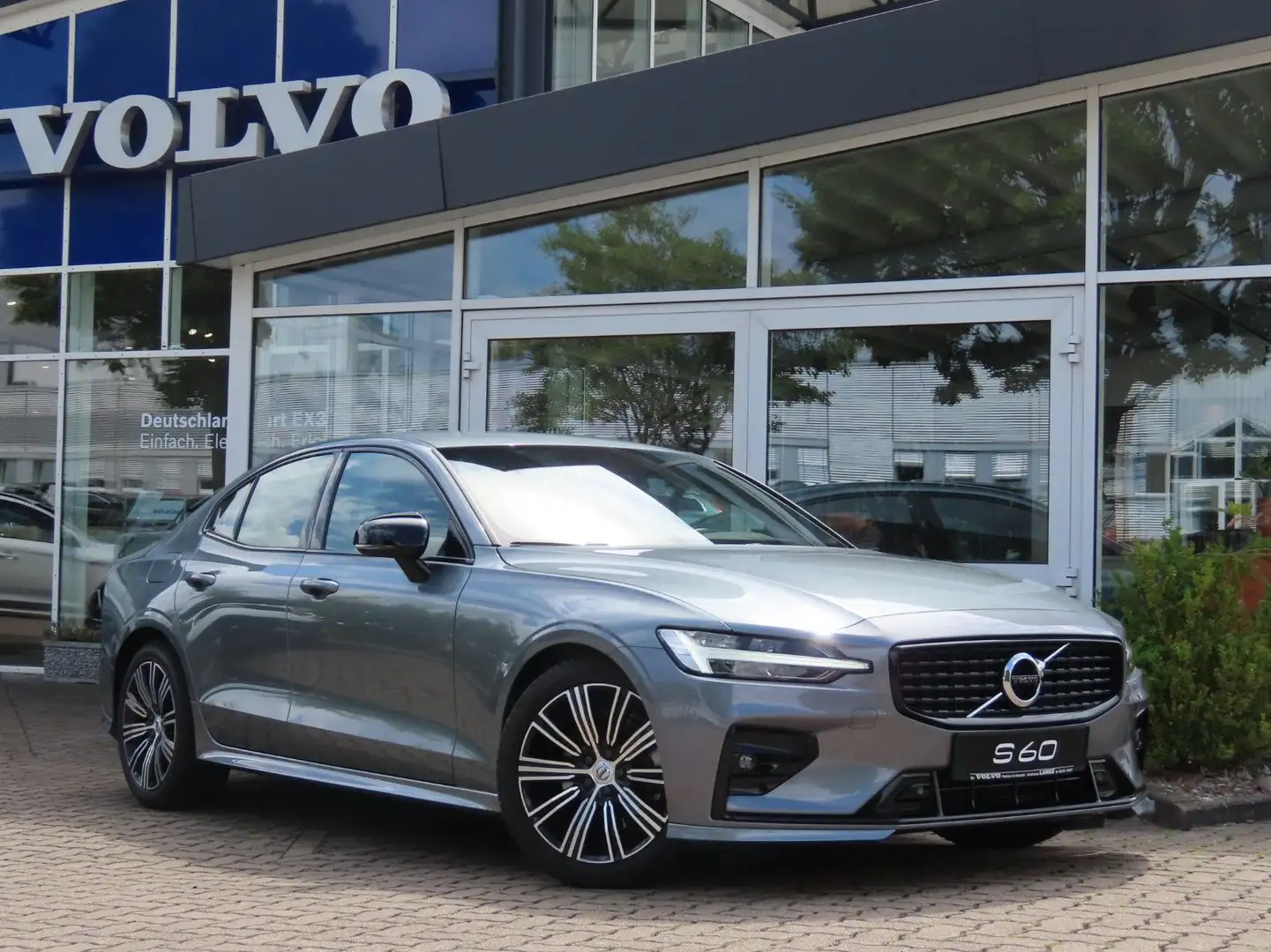 Volvo S60 Lim. R Design Gris - 1